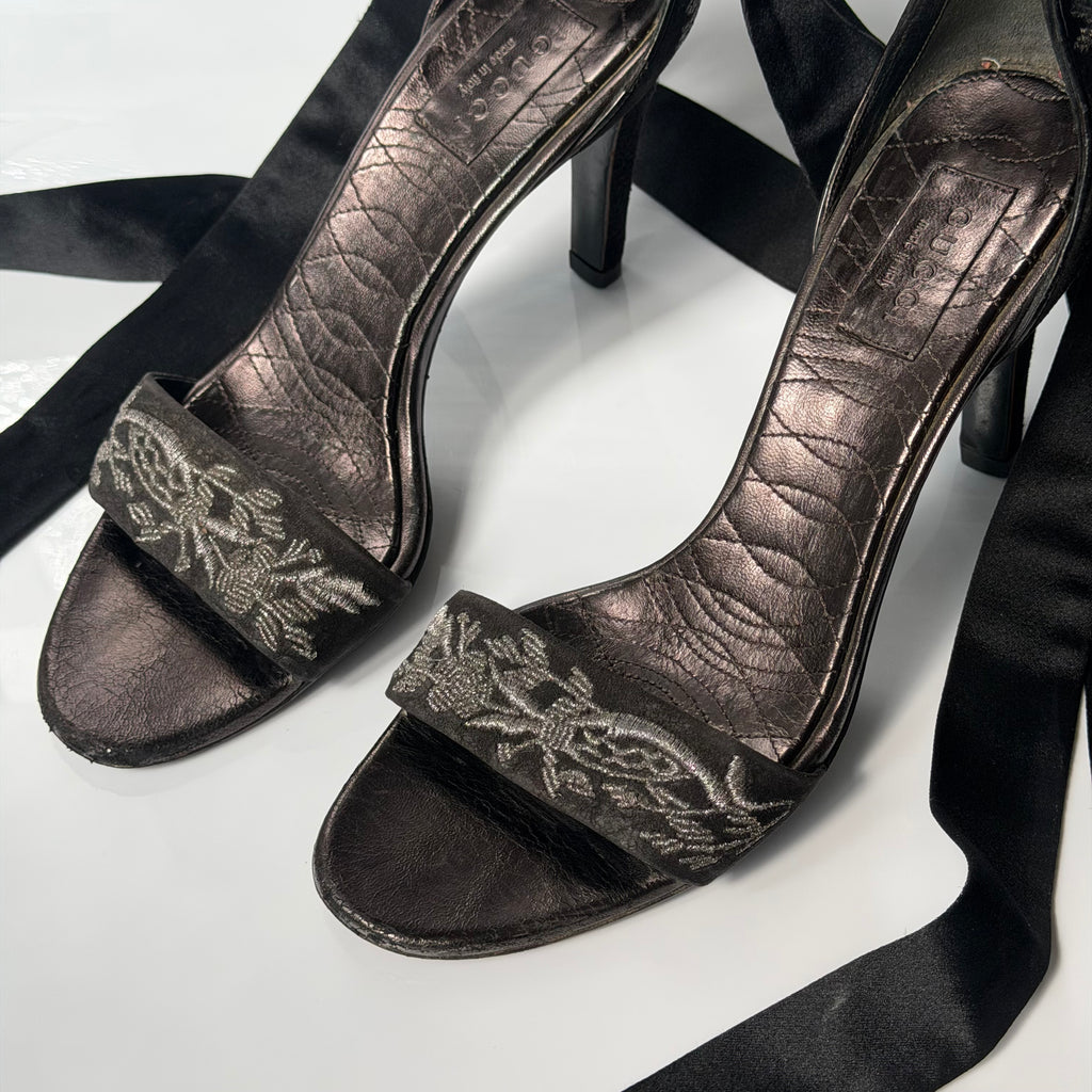 Gucci by Tom Ford Embroided Heels