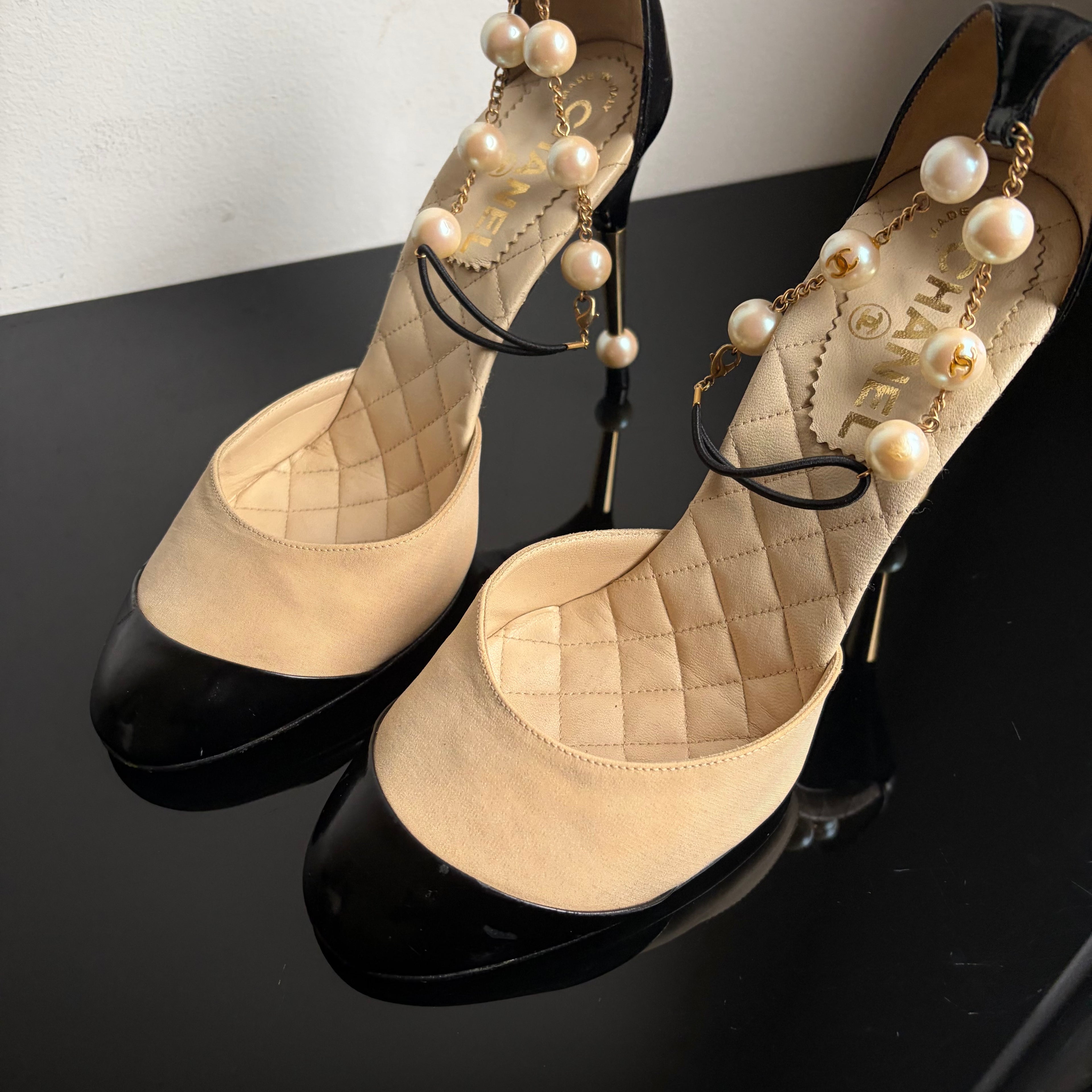 Chanel 2001 D'Orsay Pumps