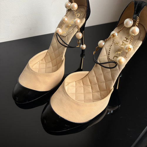 Chanel 2001 D'Orsay Pumps