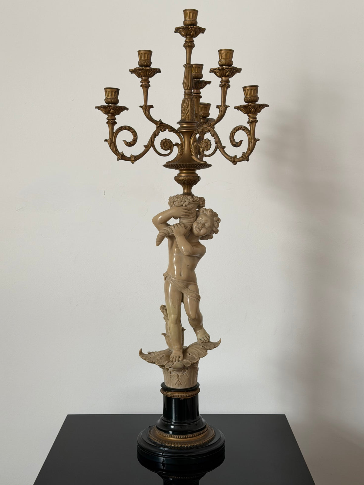 Candelabro “Putto” (APENAS SP CAPITAL)
