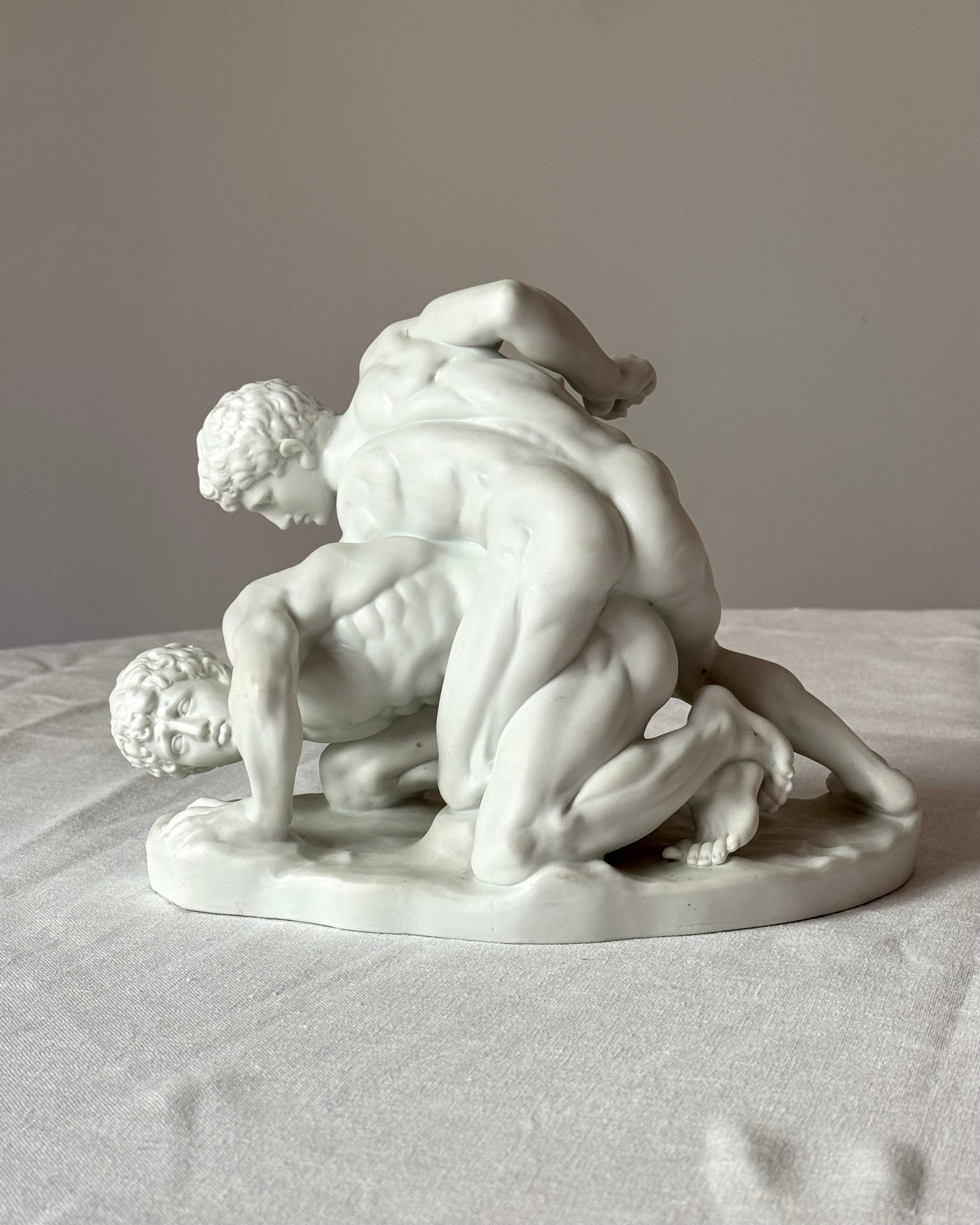 Escultura “The Wrestlers”