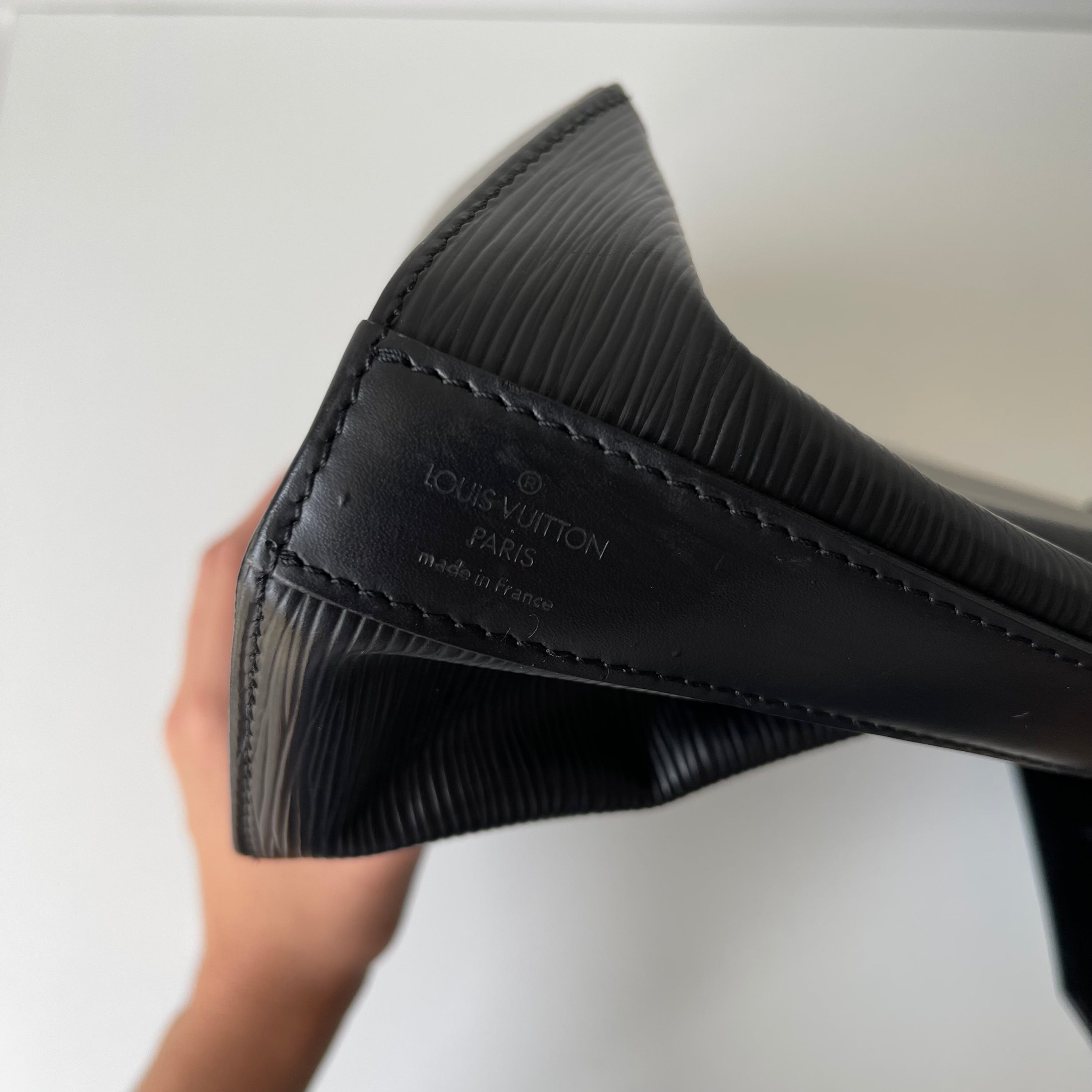Louis Vuitton Epi Sac D’Epaule
