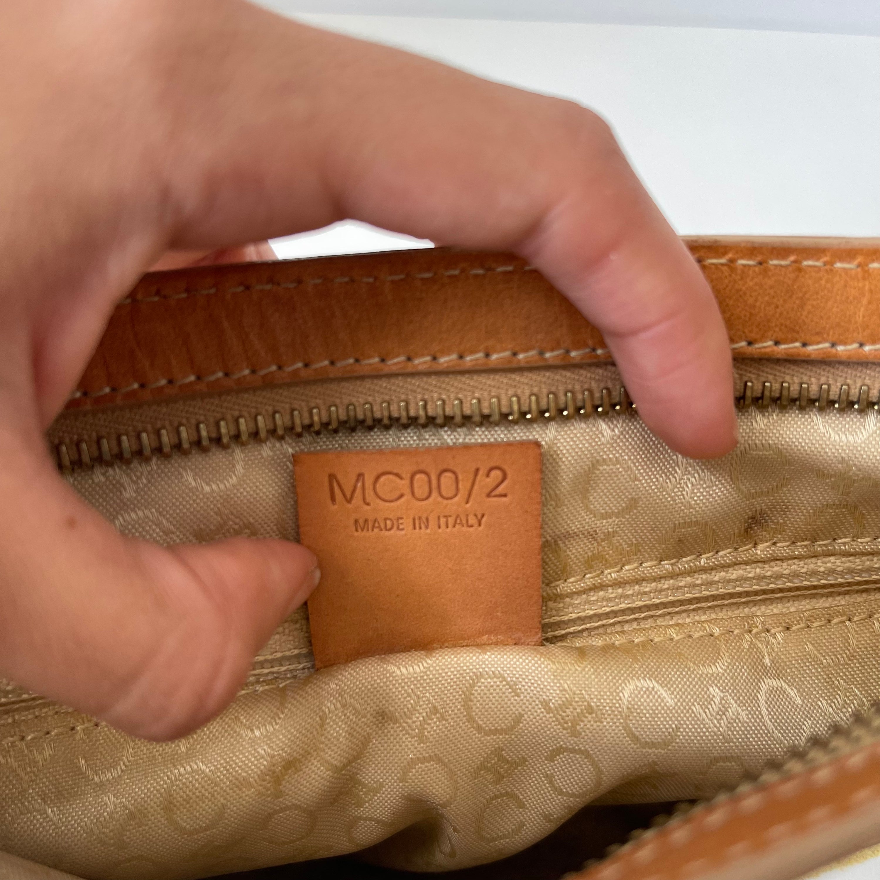 Celine Pochette
