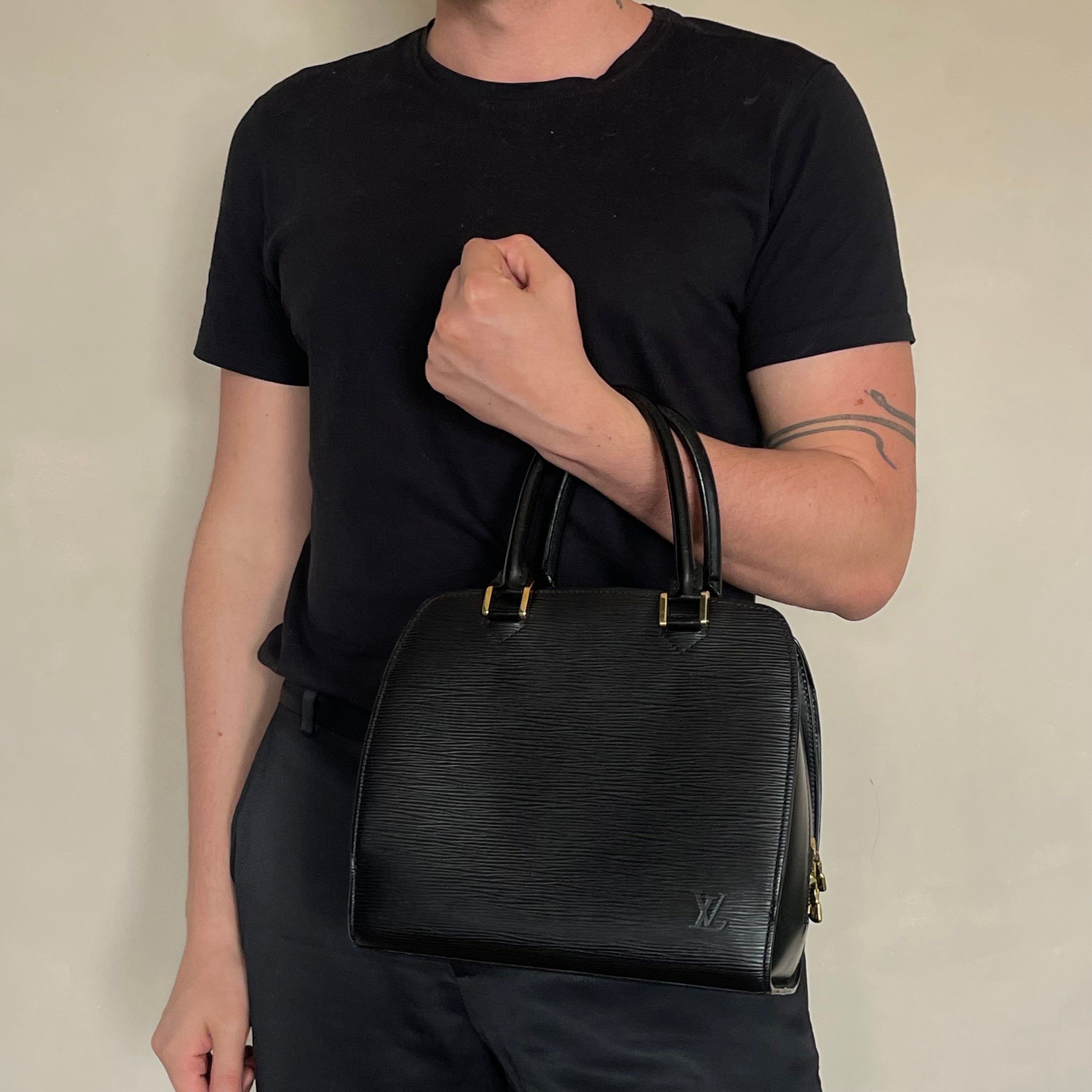 Louis Vuitton Epi Pont Neuf
