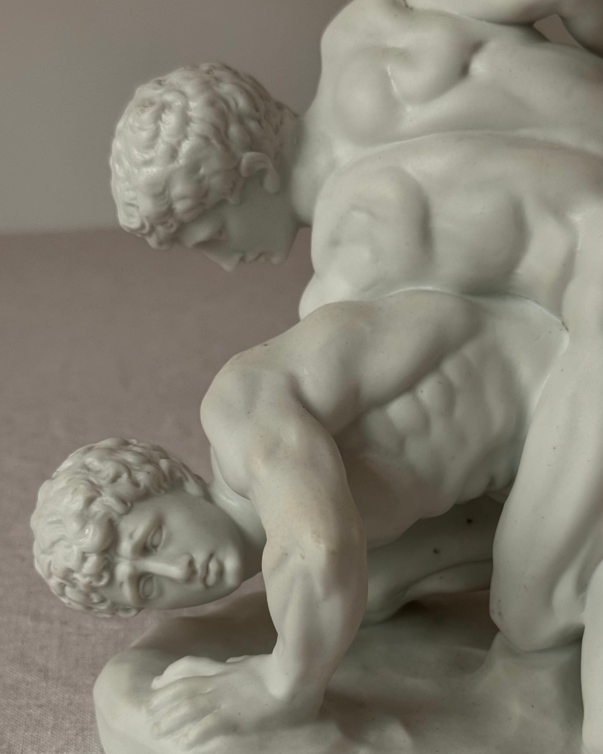 Escultura “The Wrestlers”