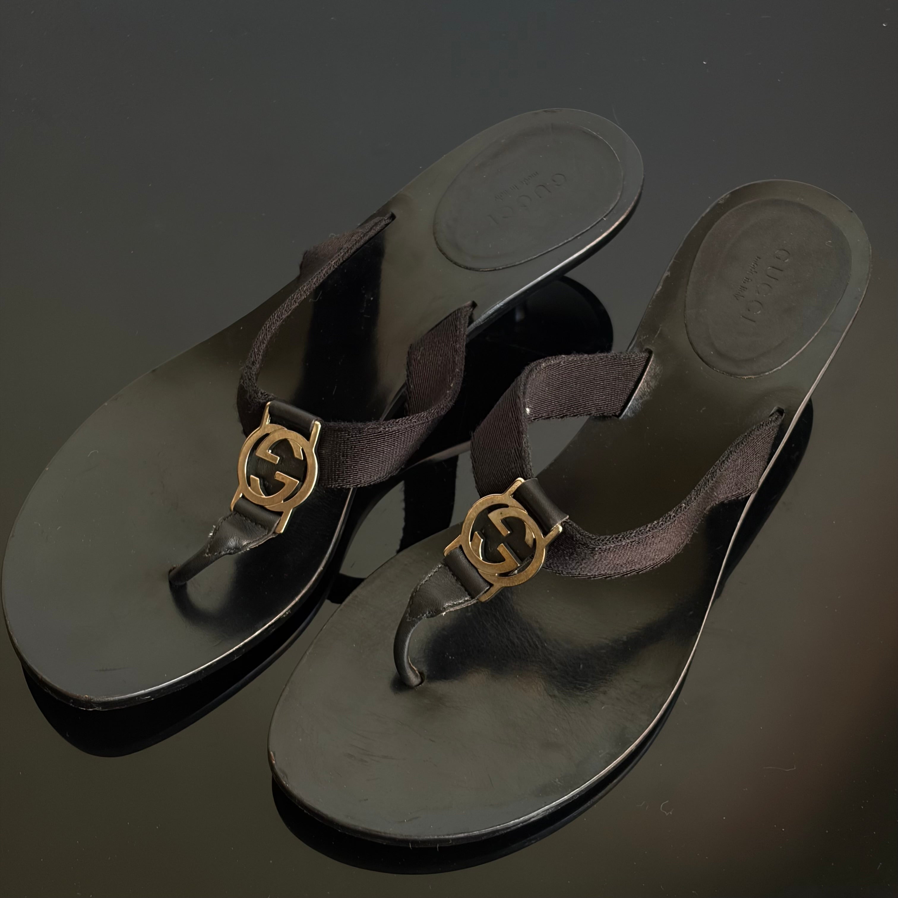 Gucci Interlocking Kitten Sandals