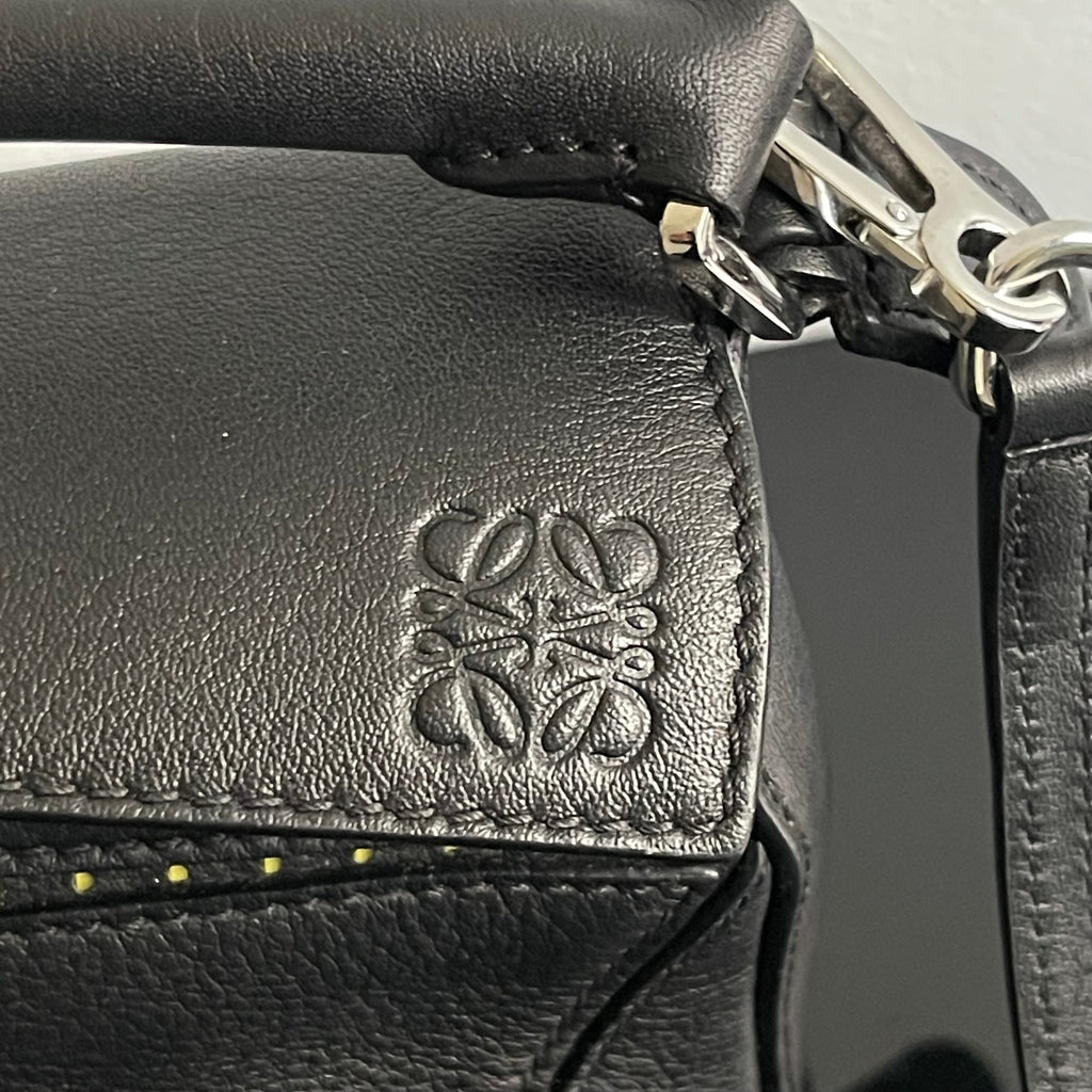 Loewe Puzzle Mini LED Bag