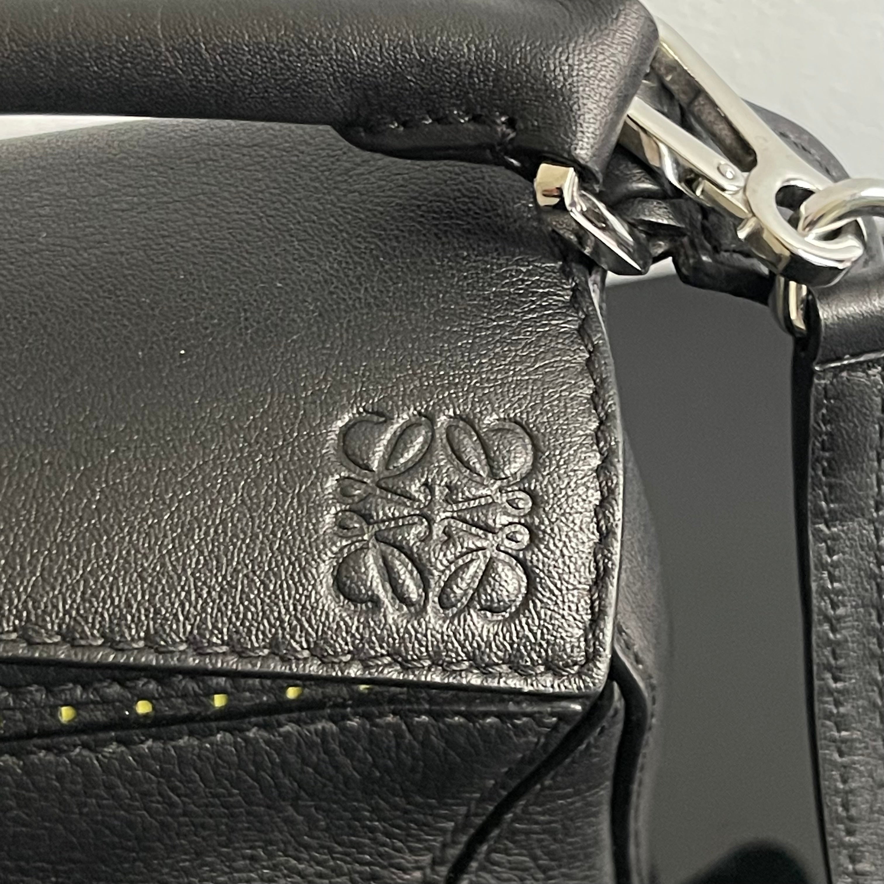 Loewe Puzzle Mini LED Bag