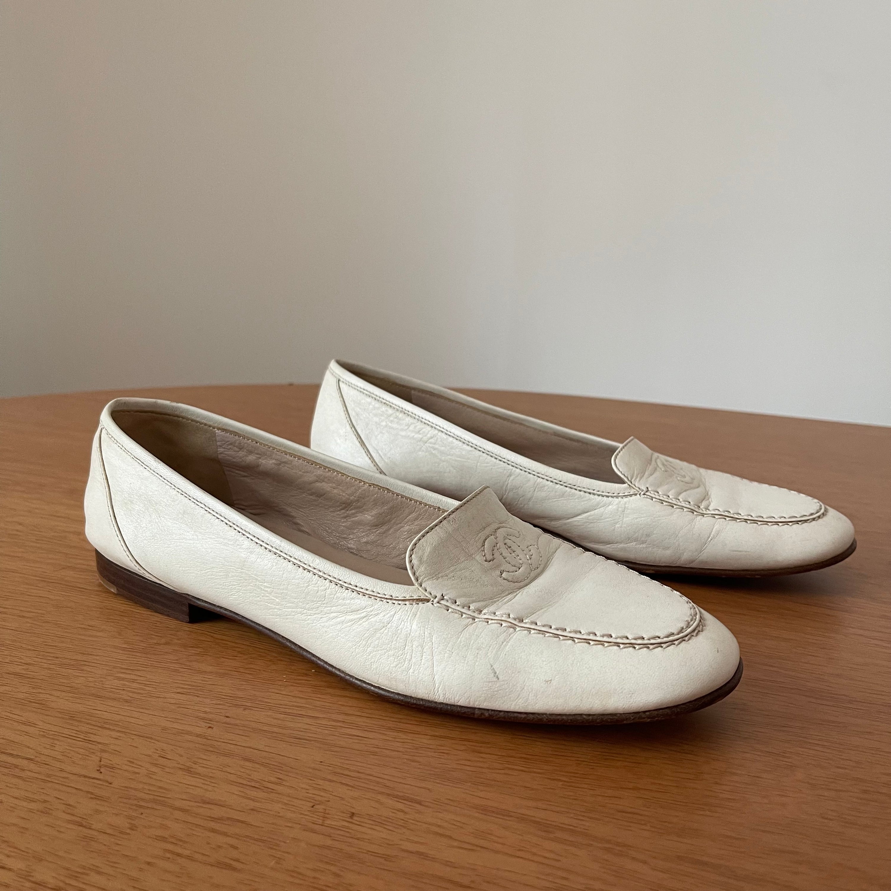 Chanel 90s CC Logo White Leather Loafers