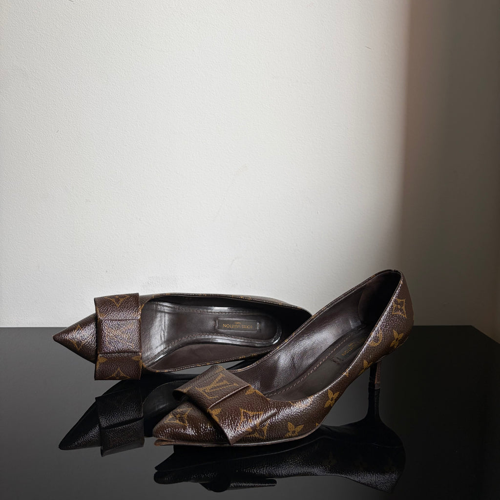 Louis Vuitton Monogram Canvas Louise Bow Pointed Toe Pumps