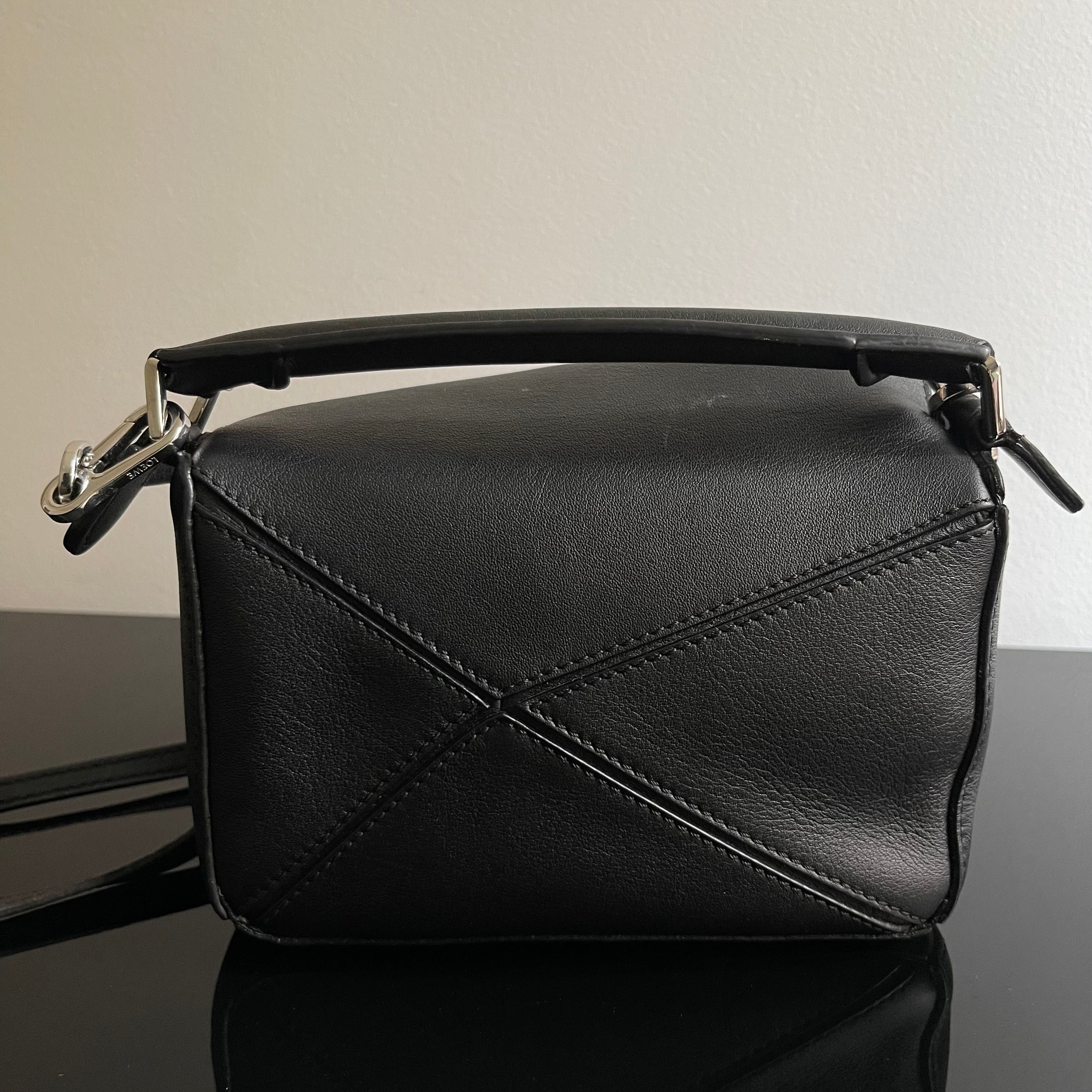 Loewe Puzzle Mini LED Bag