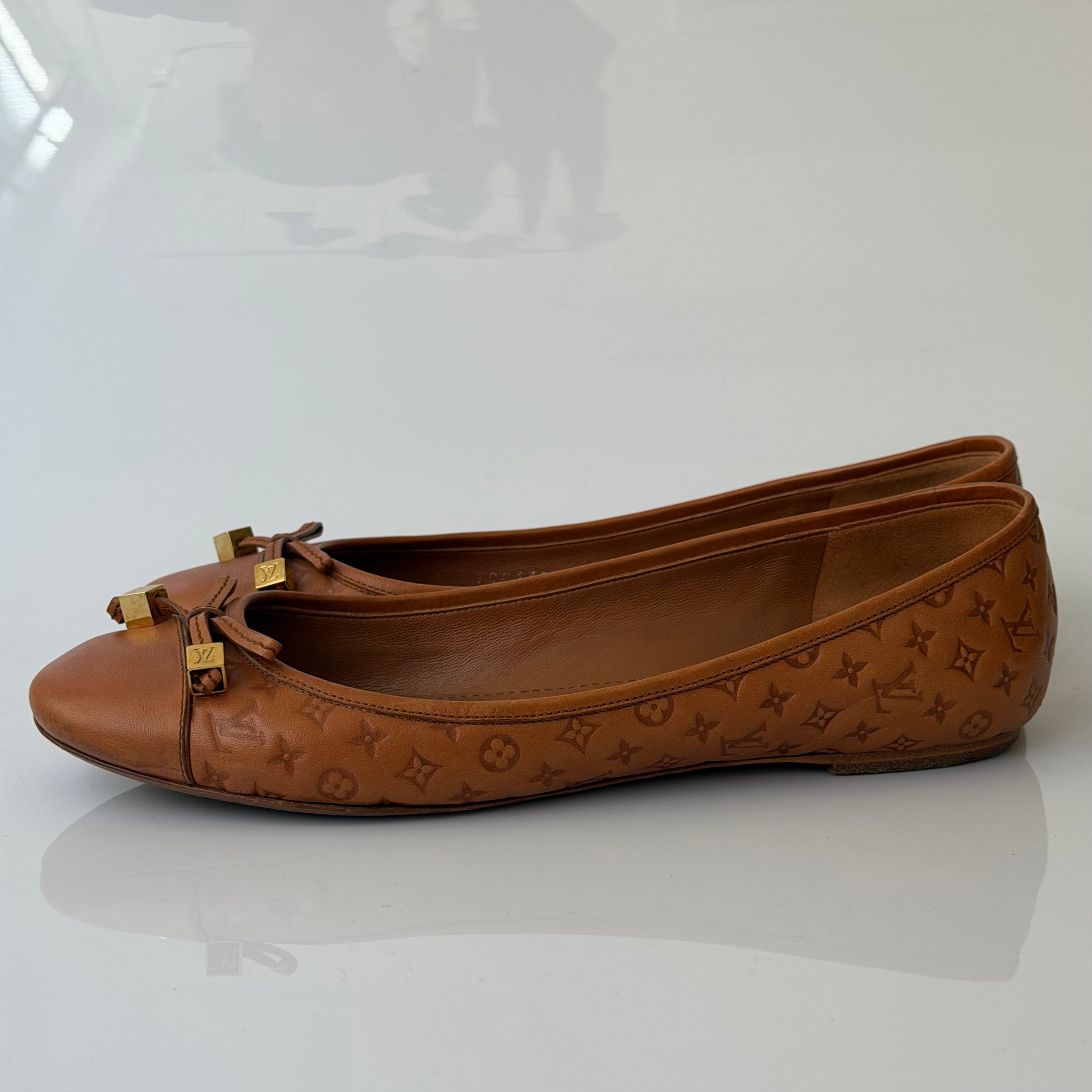 Louis Vuitton Debbie Leather Monogram Flats