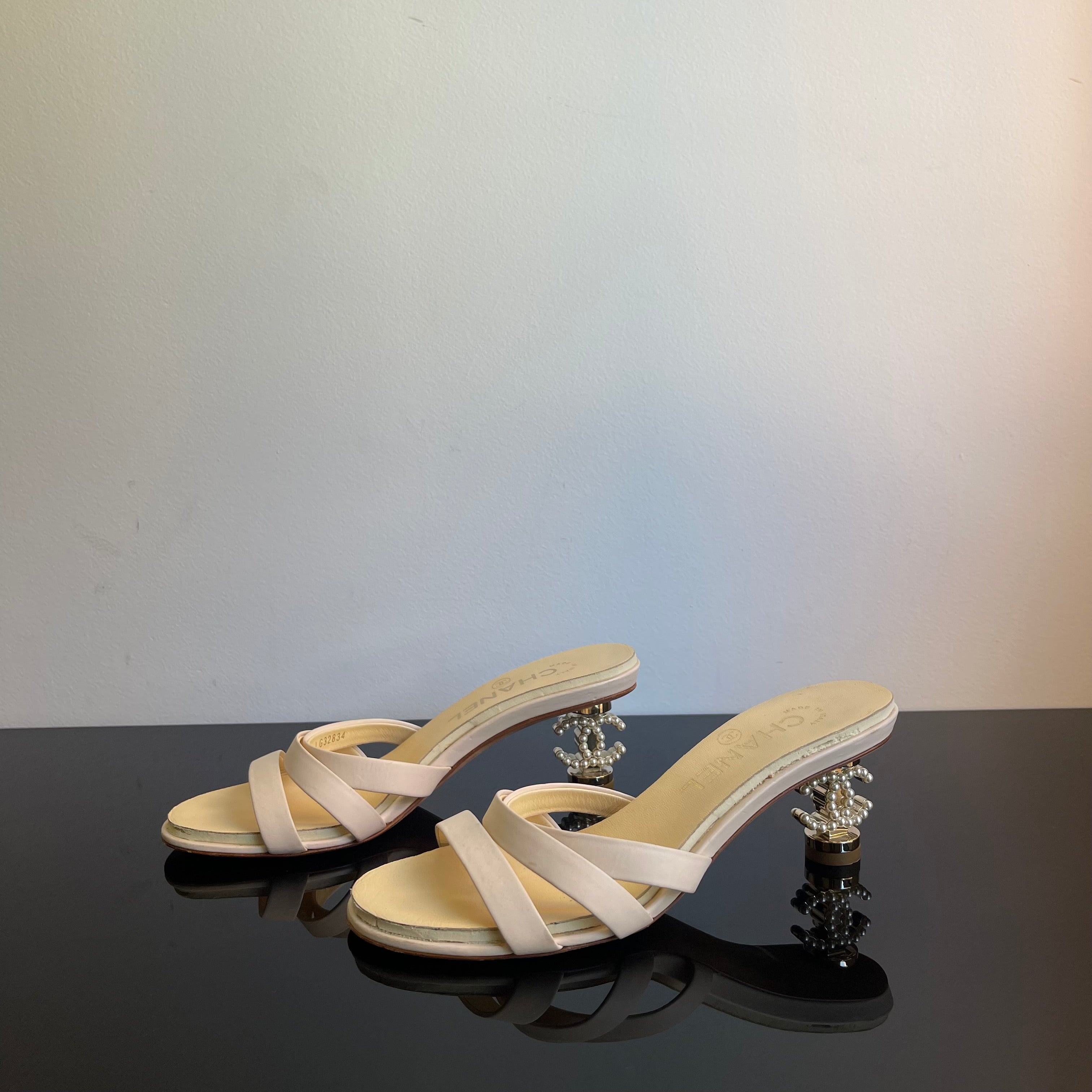 Chanel Vintage Pearl Logo Heels