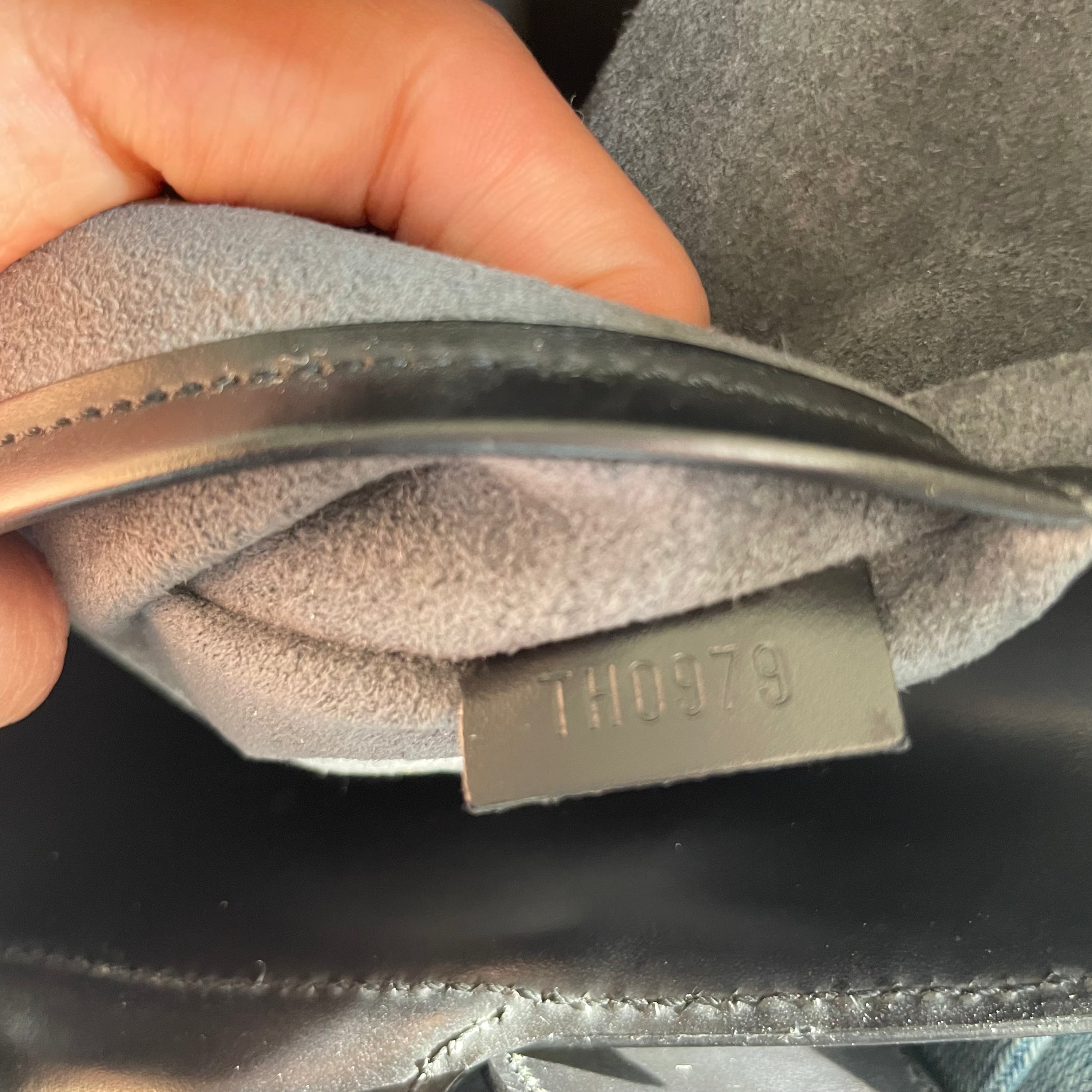 Louis Vuitton Epi Reverie