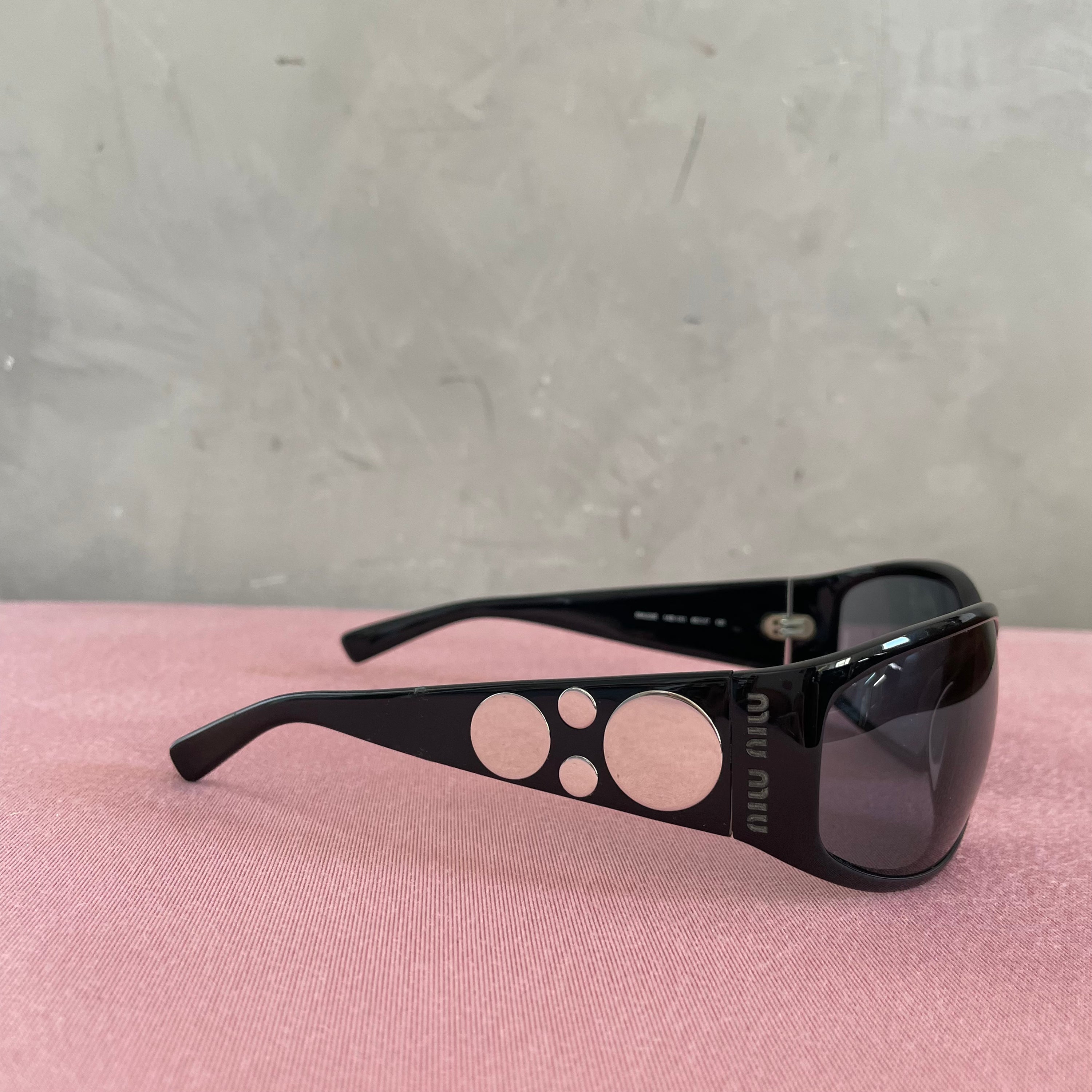 Miu Miu SMU22E Sunglasses