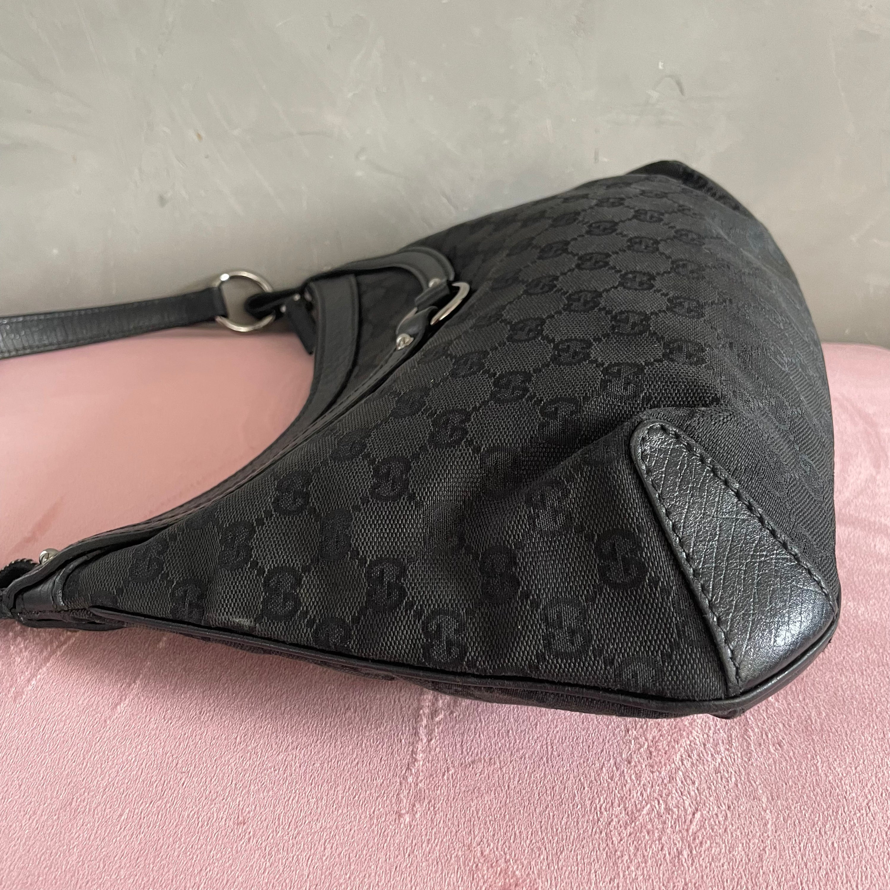 Gucci Horsebit Shoulder Bag