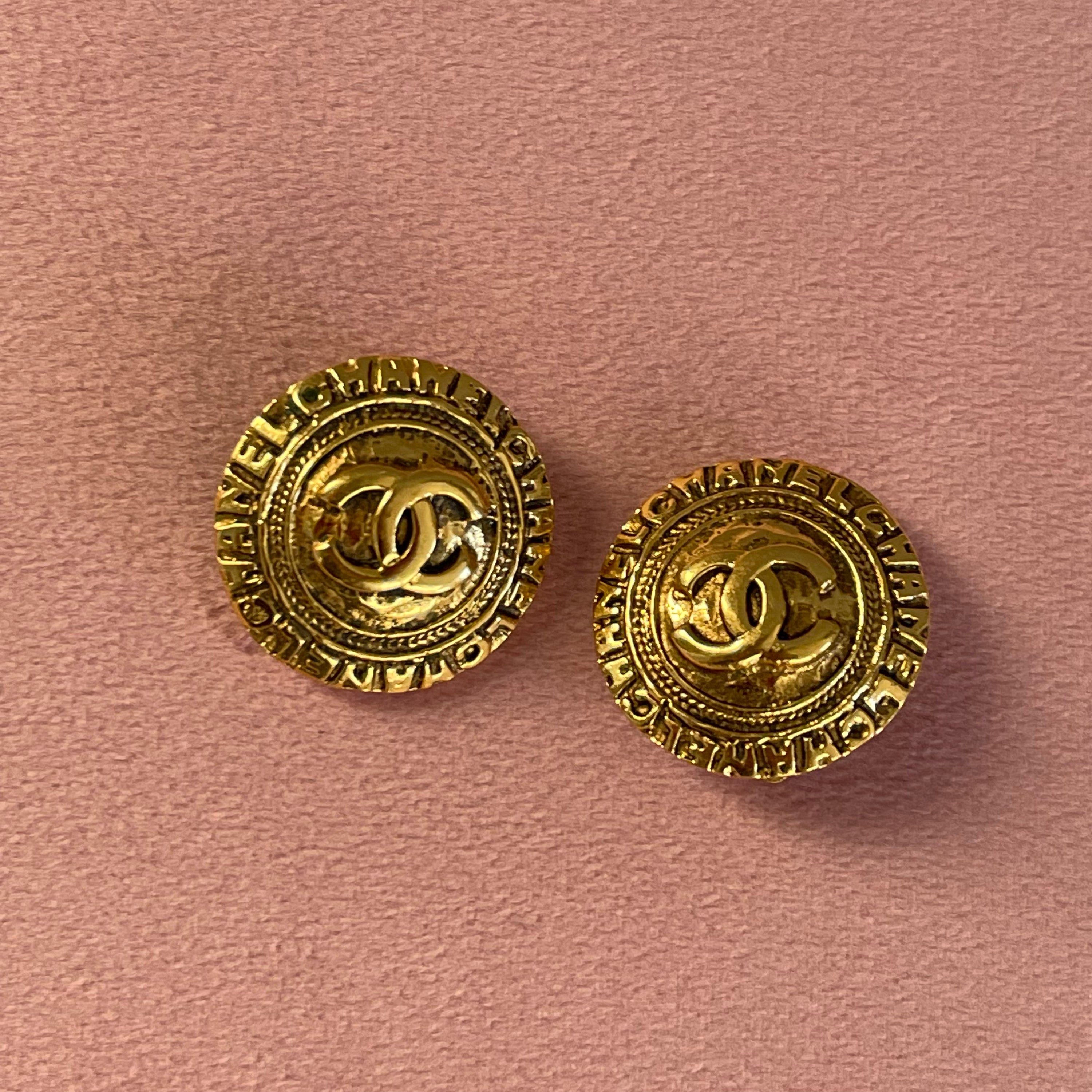 Chanel 90s Logo Clip On
