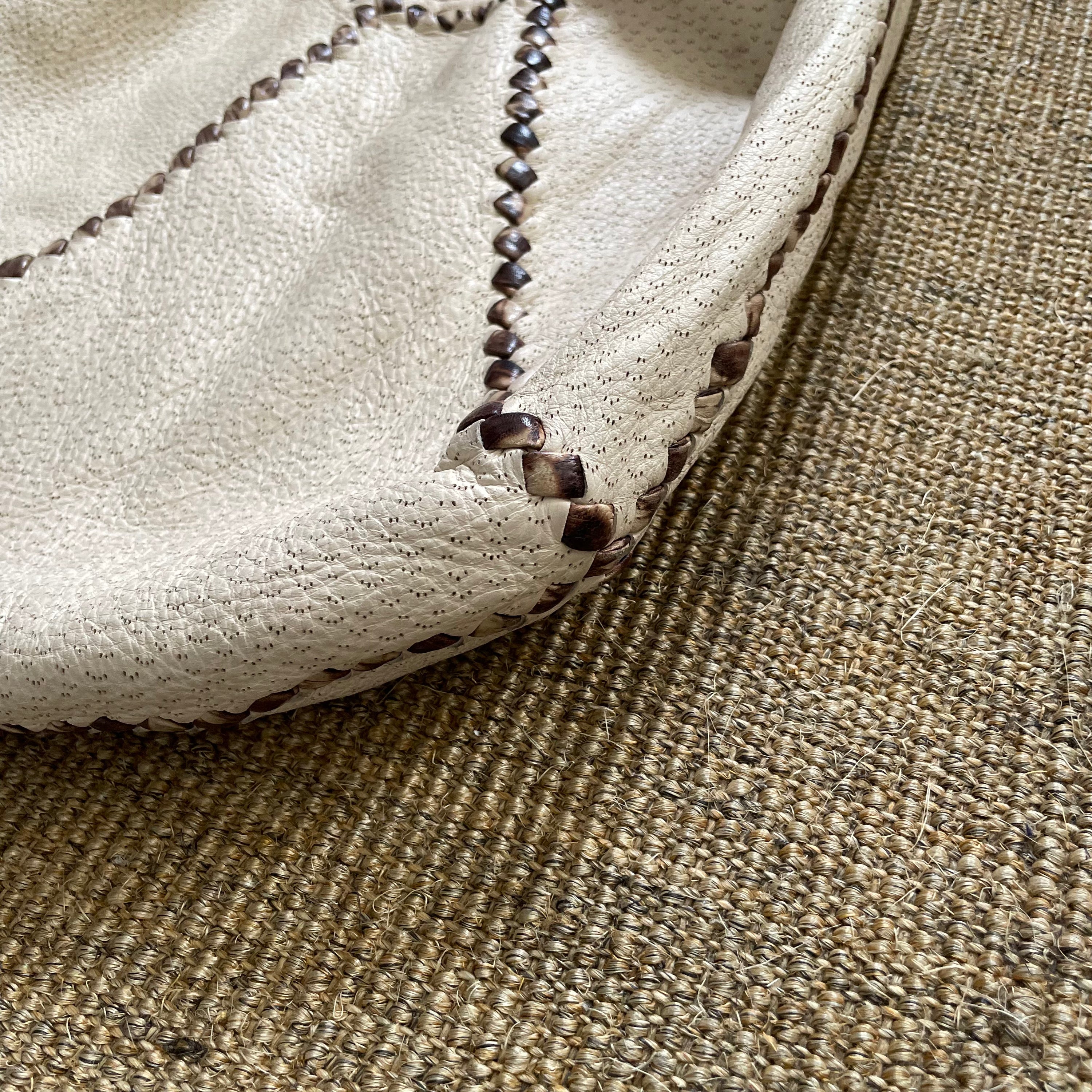 Bottega Veneta Cervo Hobo Pekary