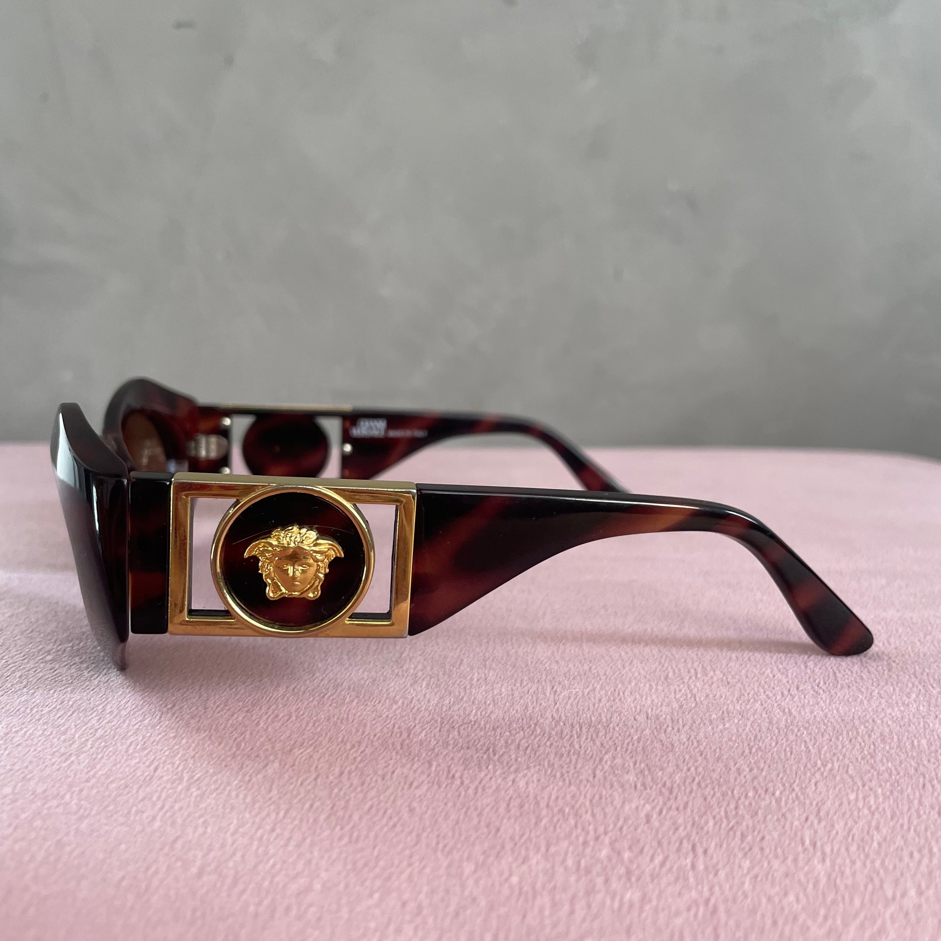 Gianni Versace 422B Sunglasses