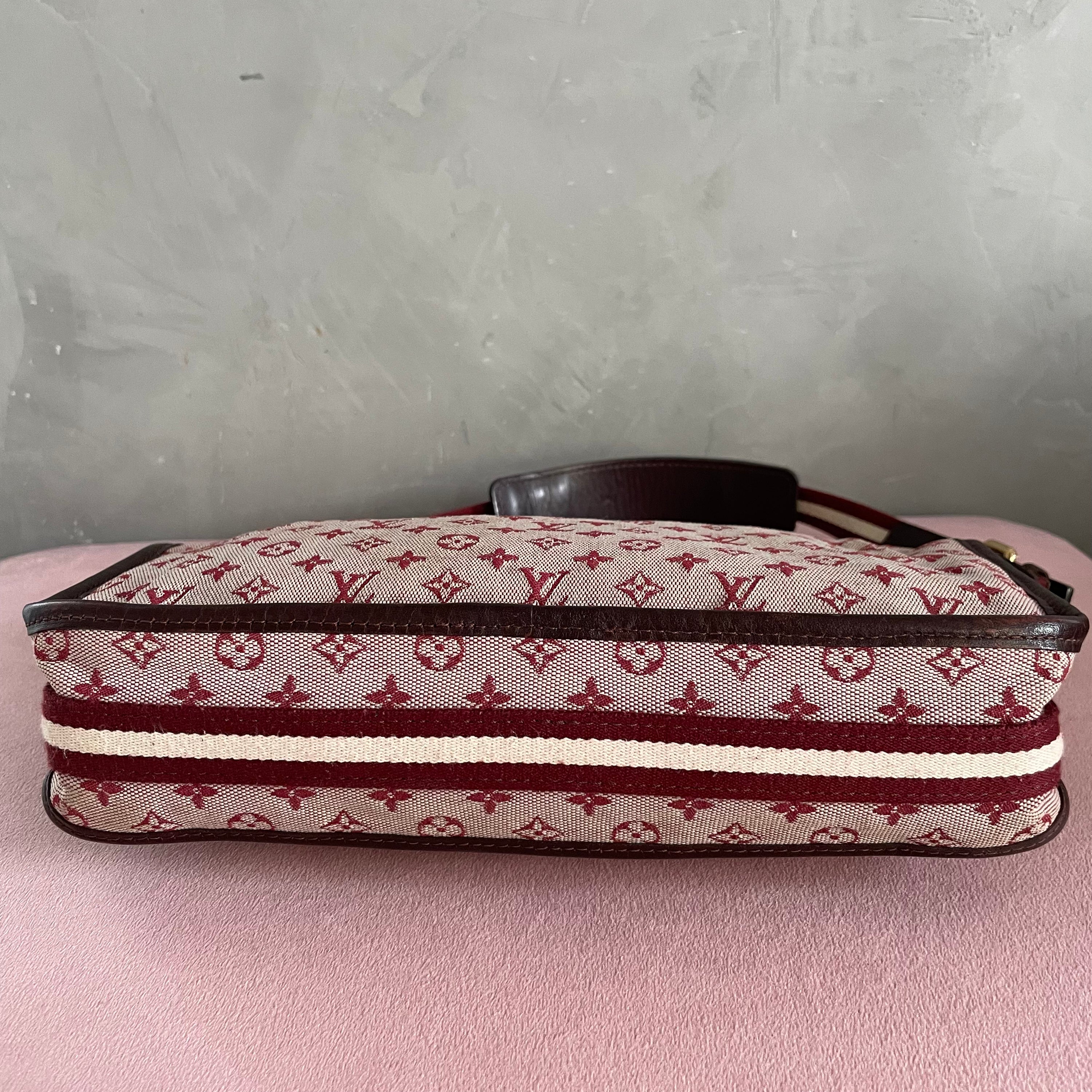 Louis Vuitton Idylle Pochette Bag