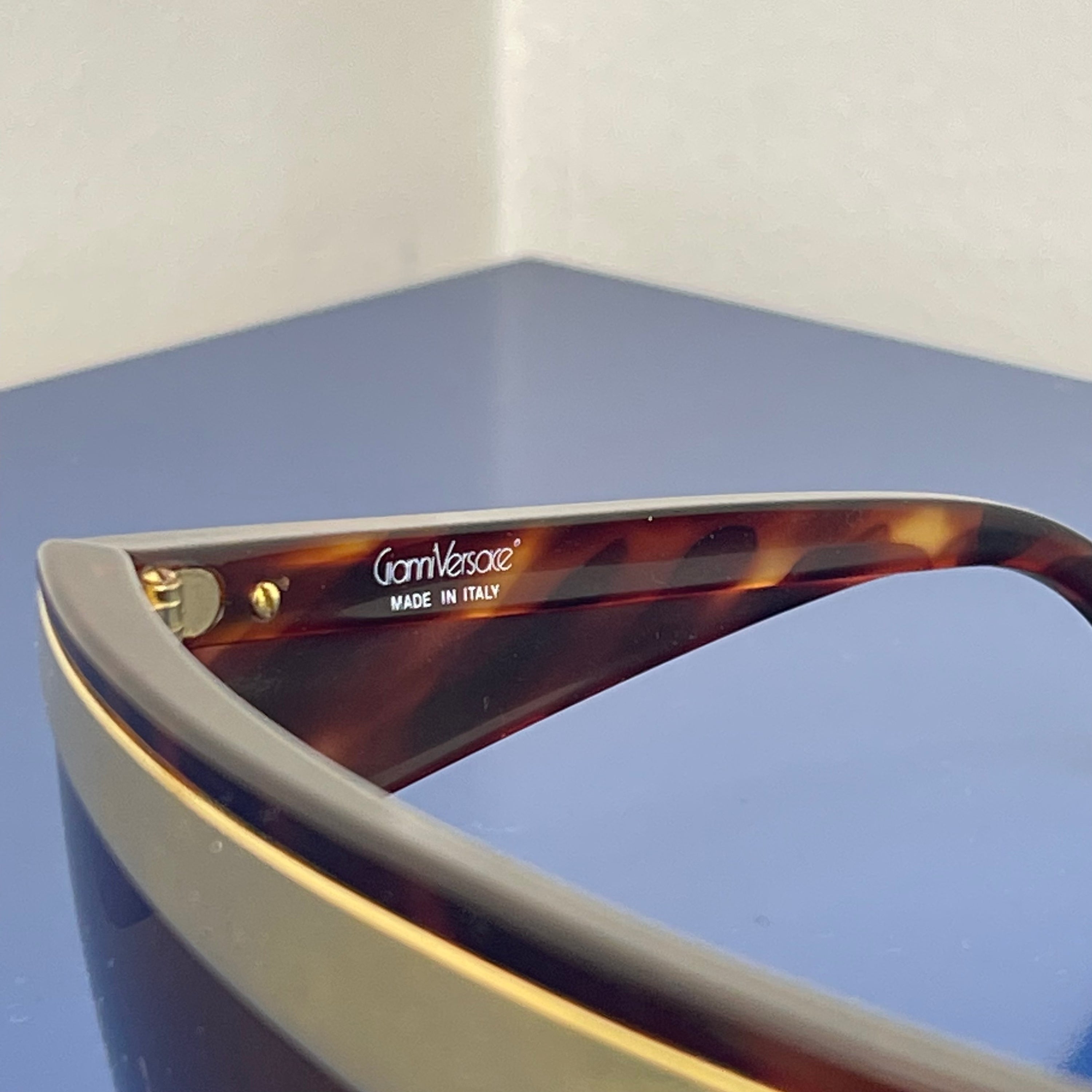 Gianni Versace 676 Sunglasses
