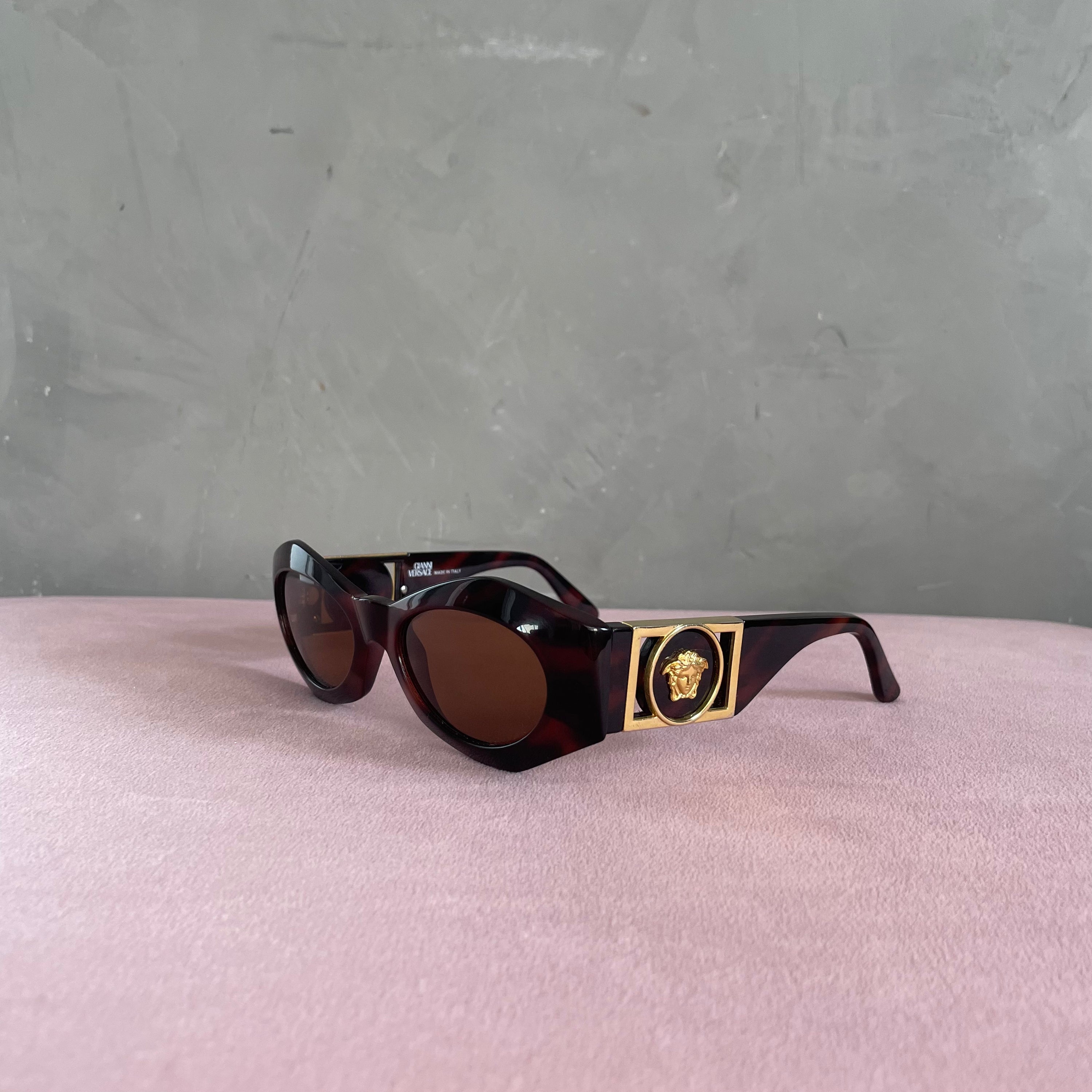 Gianni Versace 422B Sunglasses