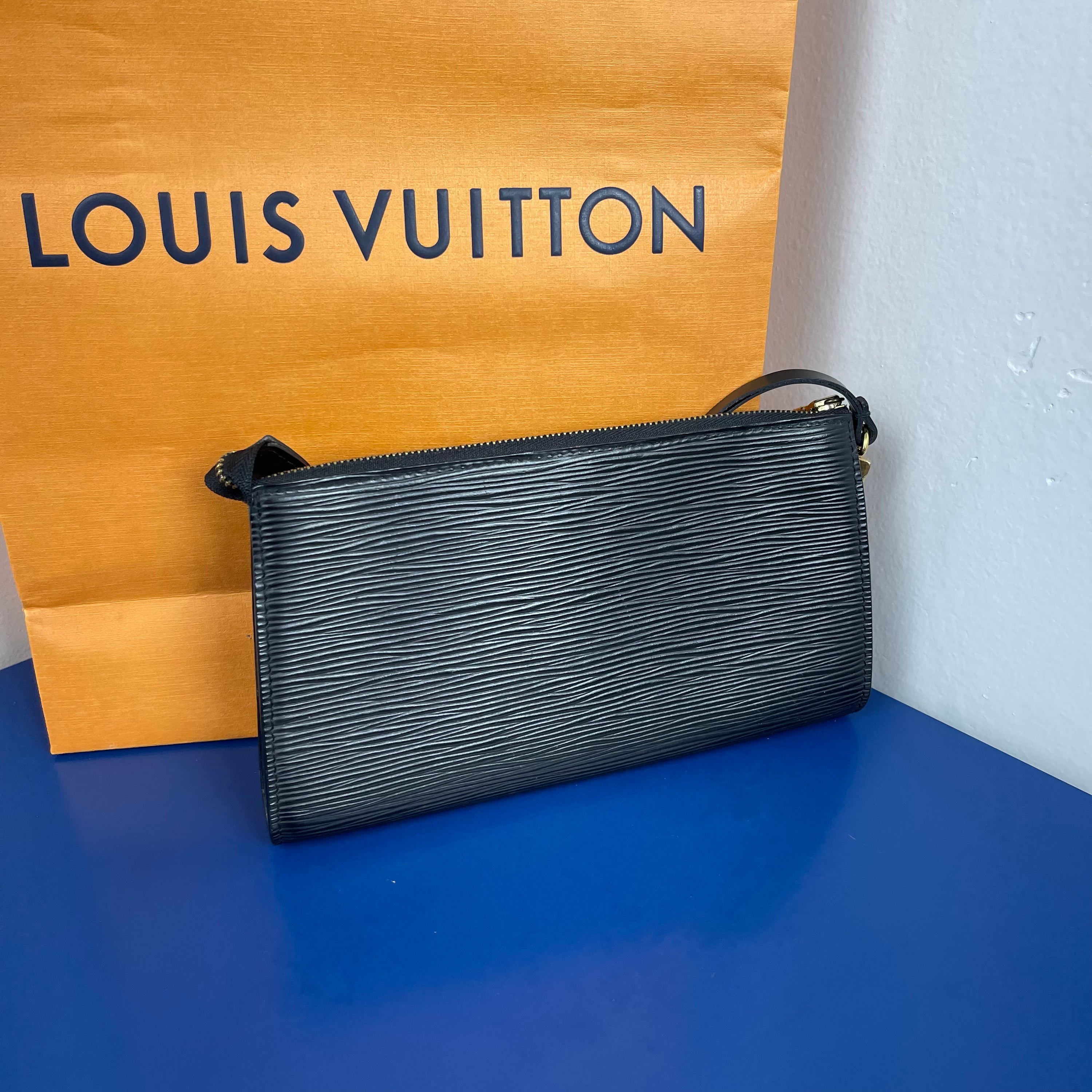 Louis Vuitton Epi Pochette