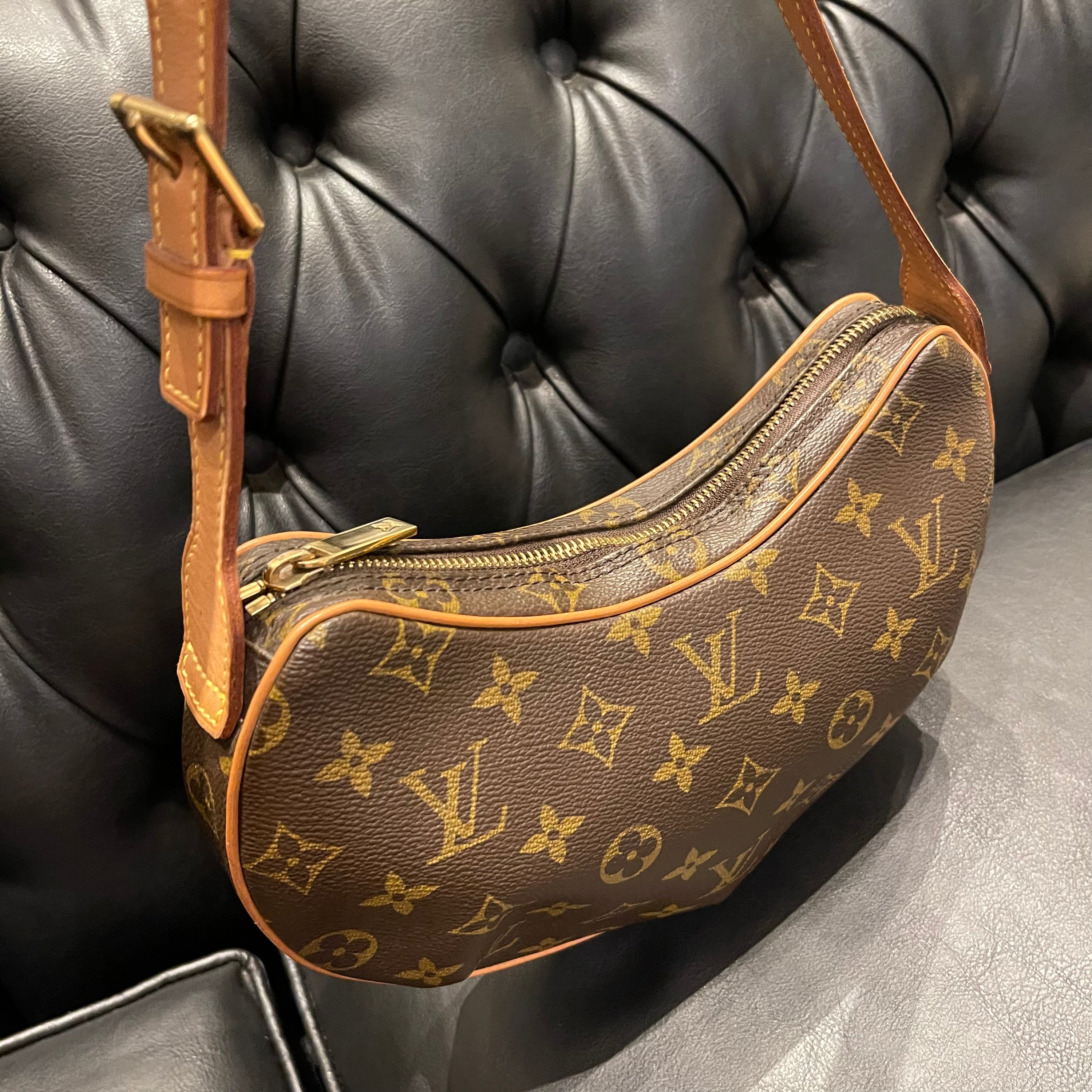 Louis Vuitton Croissant PM