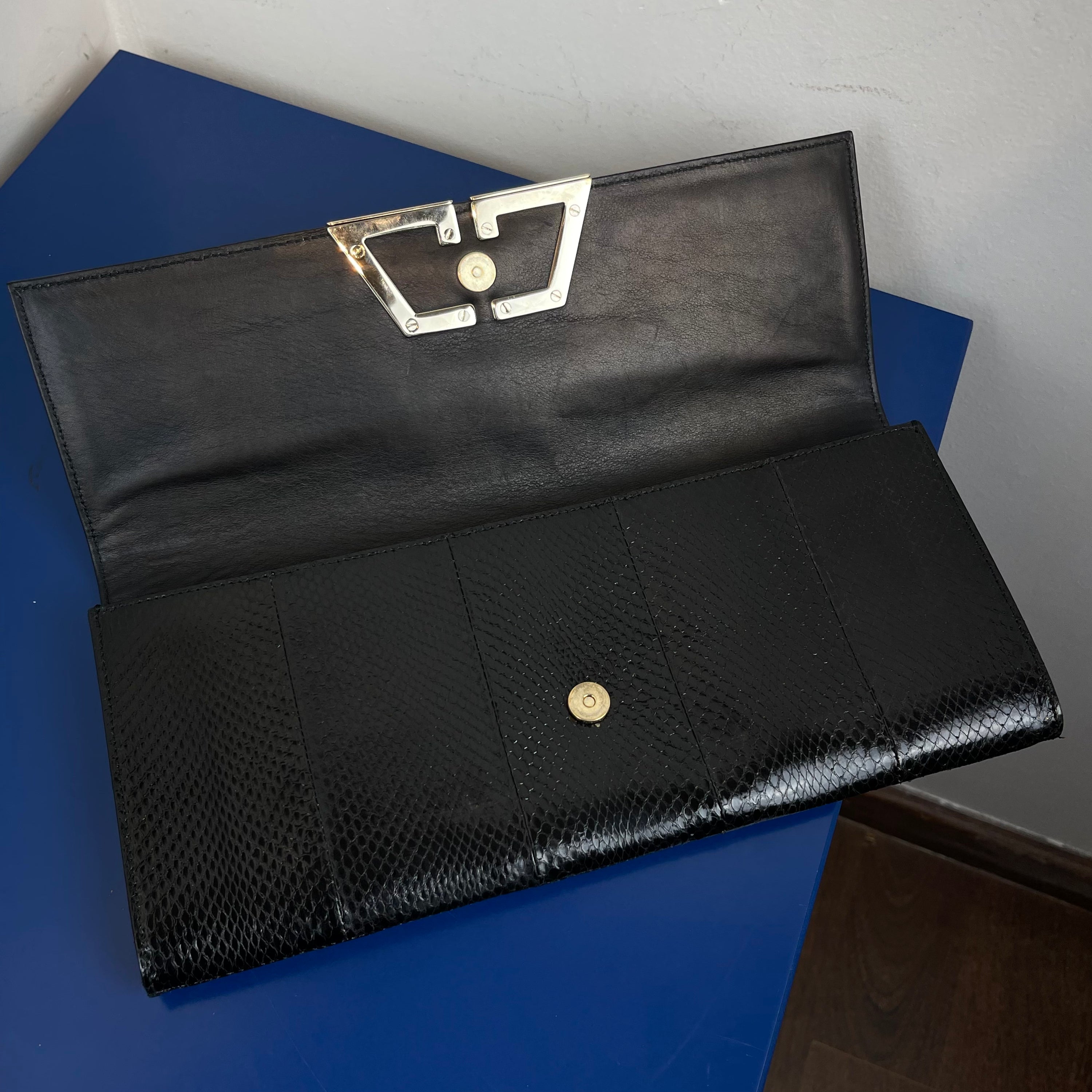 Gucci GG Logo Clutch