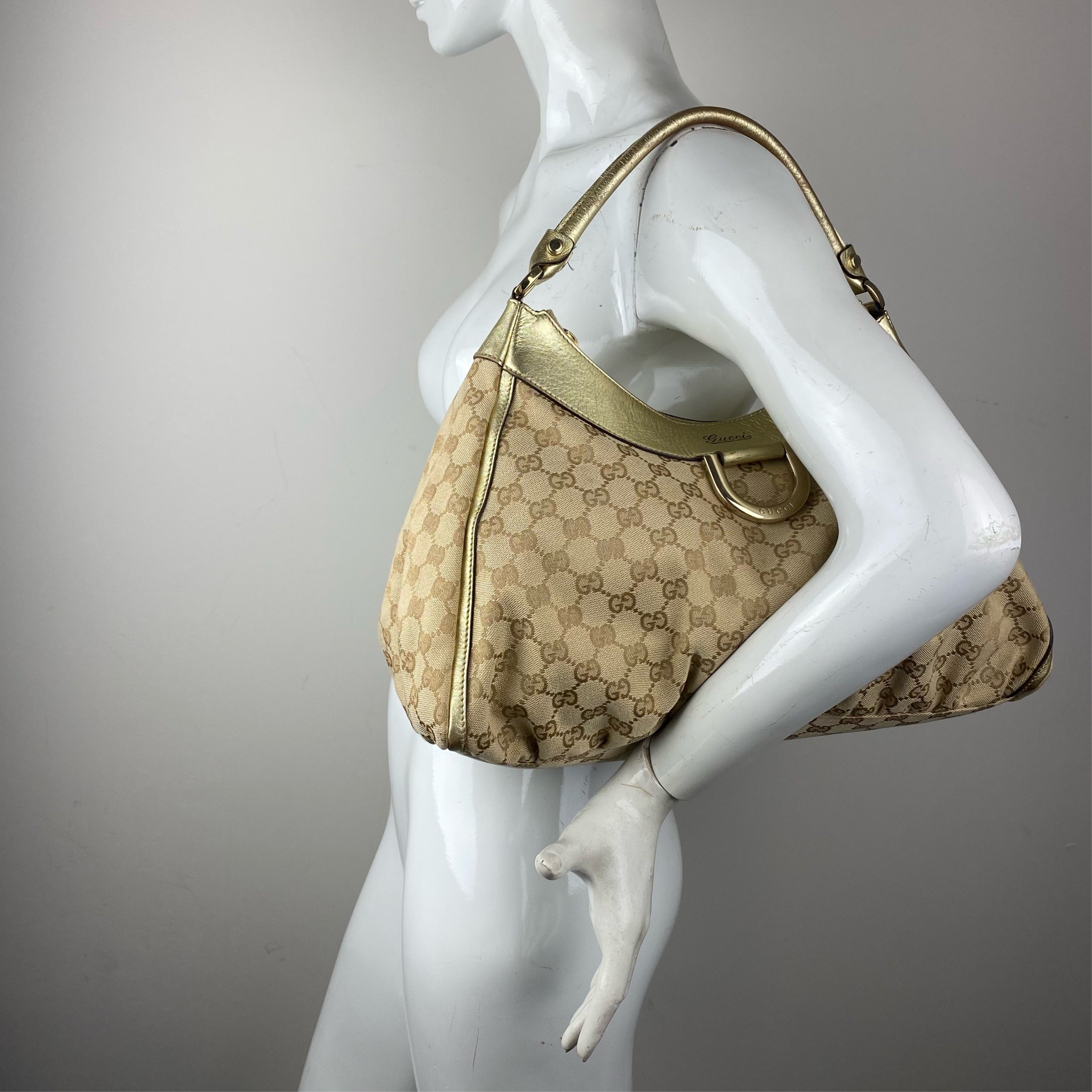 Gucci  Shoulder Bag