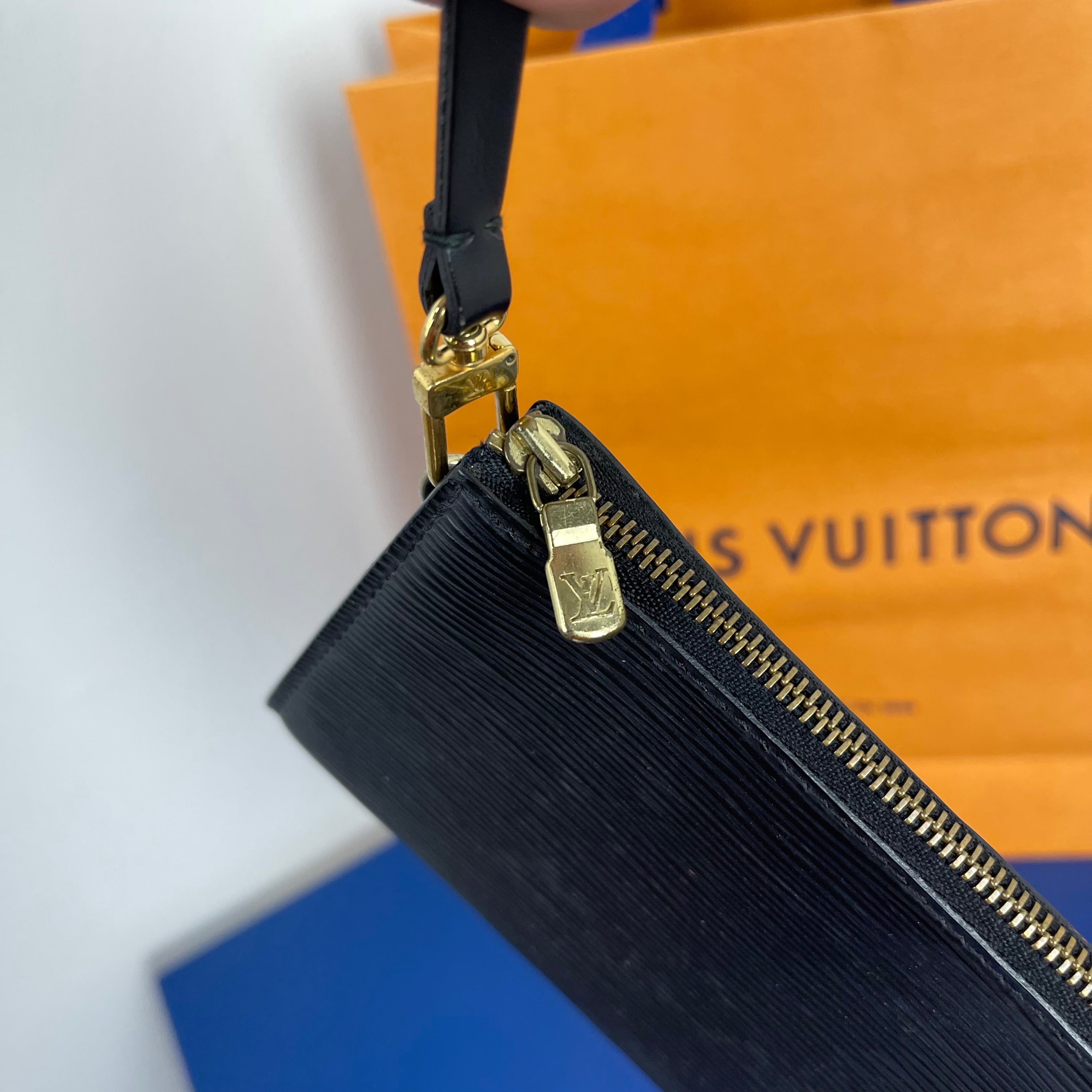 Louis Vuitton Epi Pochette