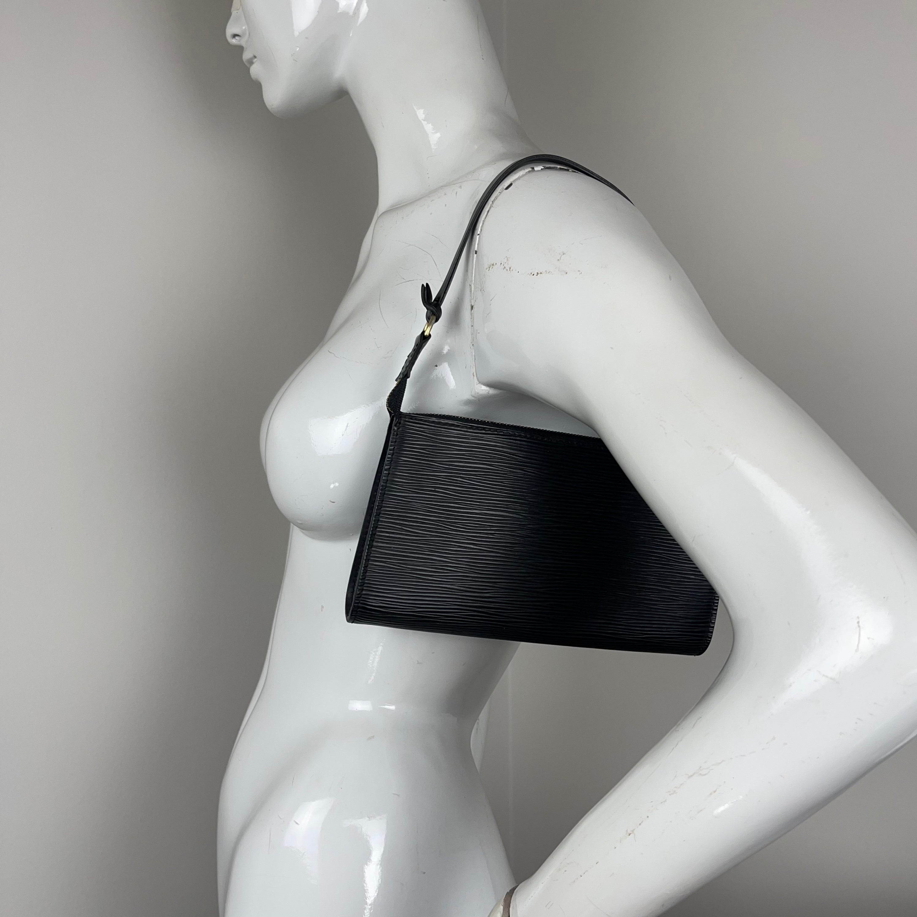 Louis Vuitton Epi Pochette
