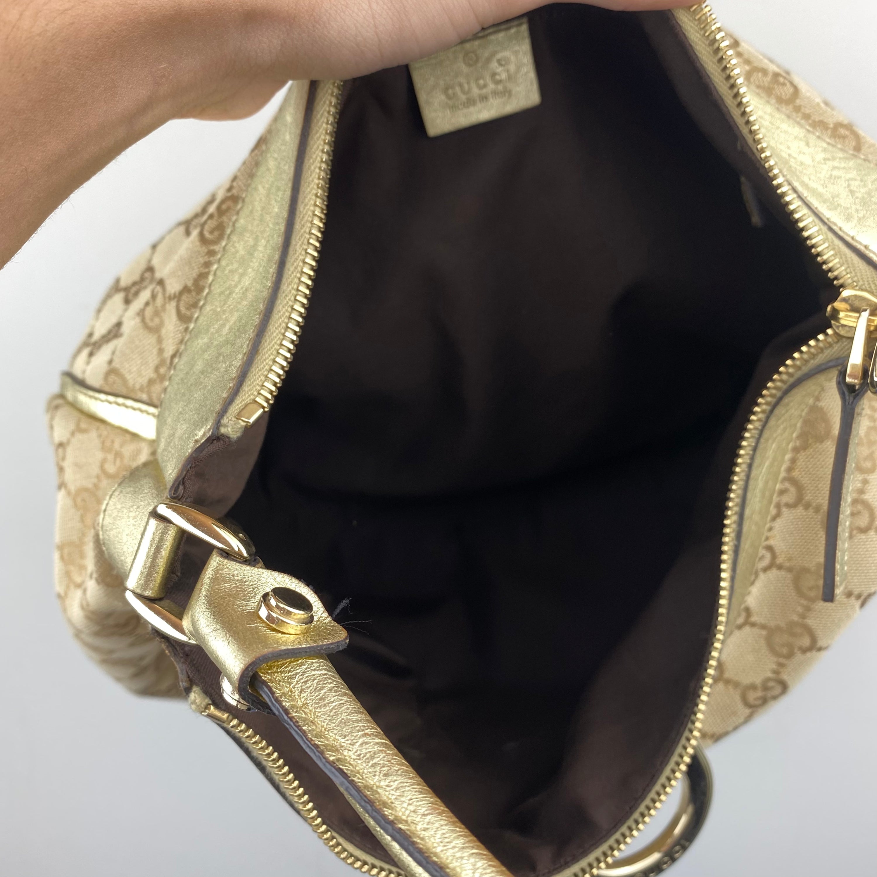 Gucci  Shoulder Bag