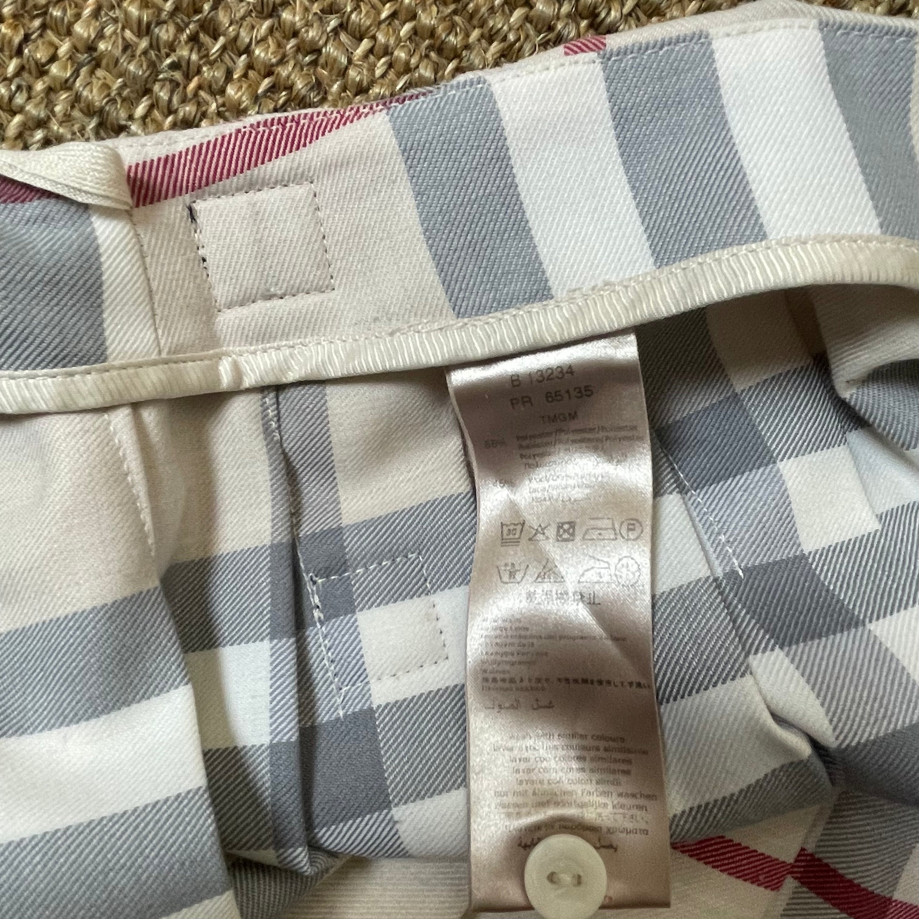Burberry mini skirt