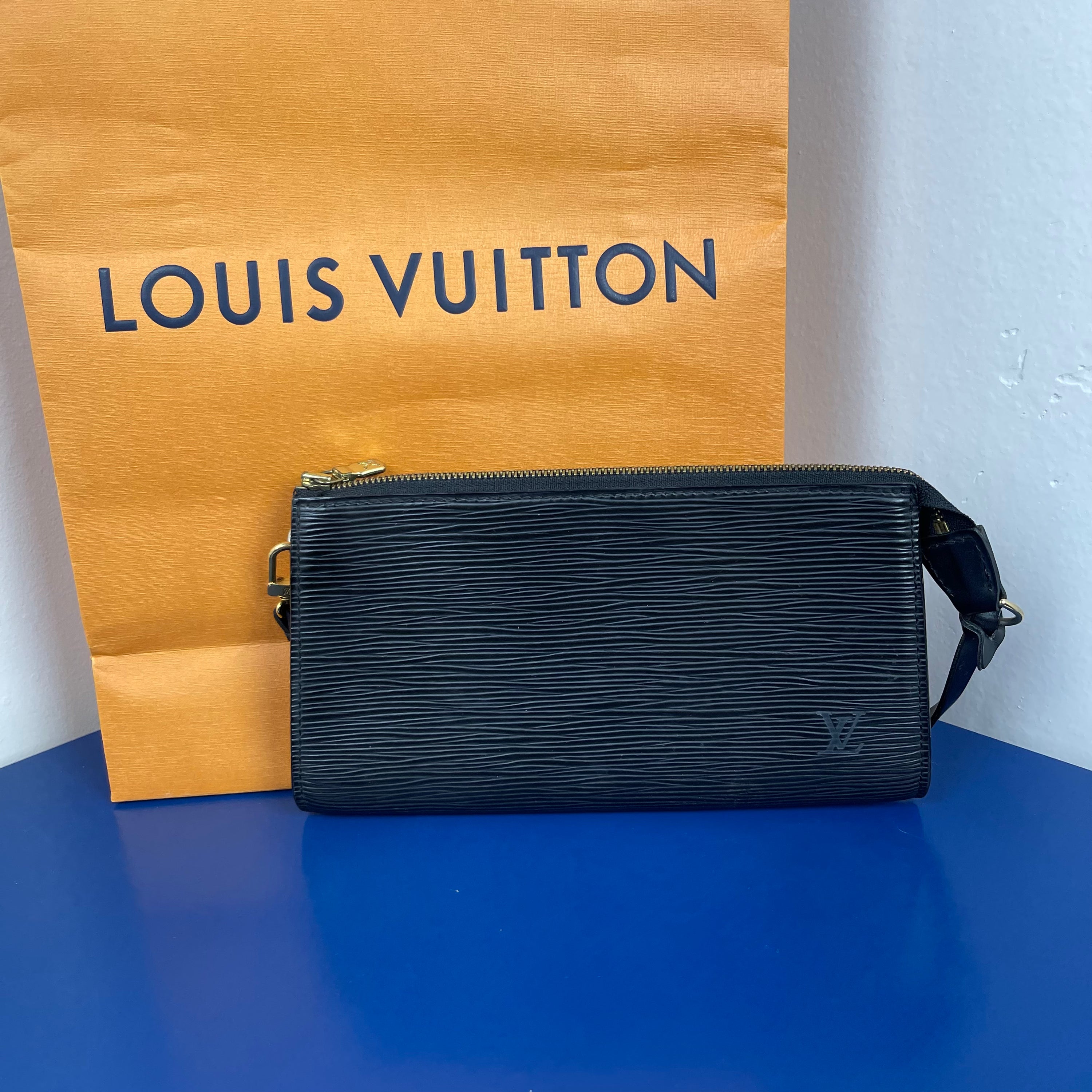Louis Vuitton Epi Pochette