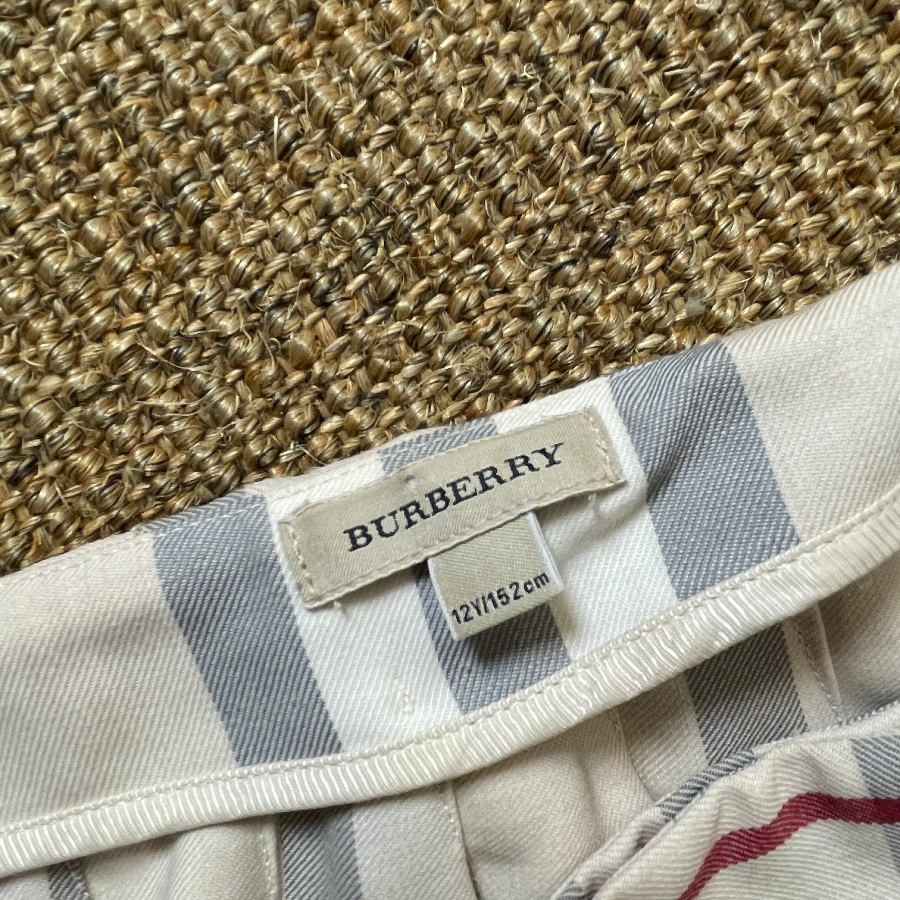 Burberry mini skirt