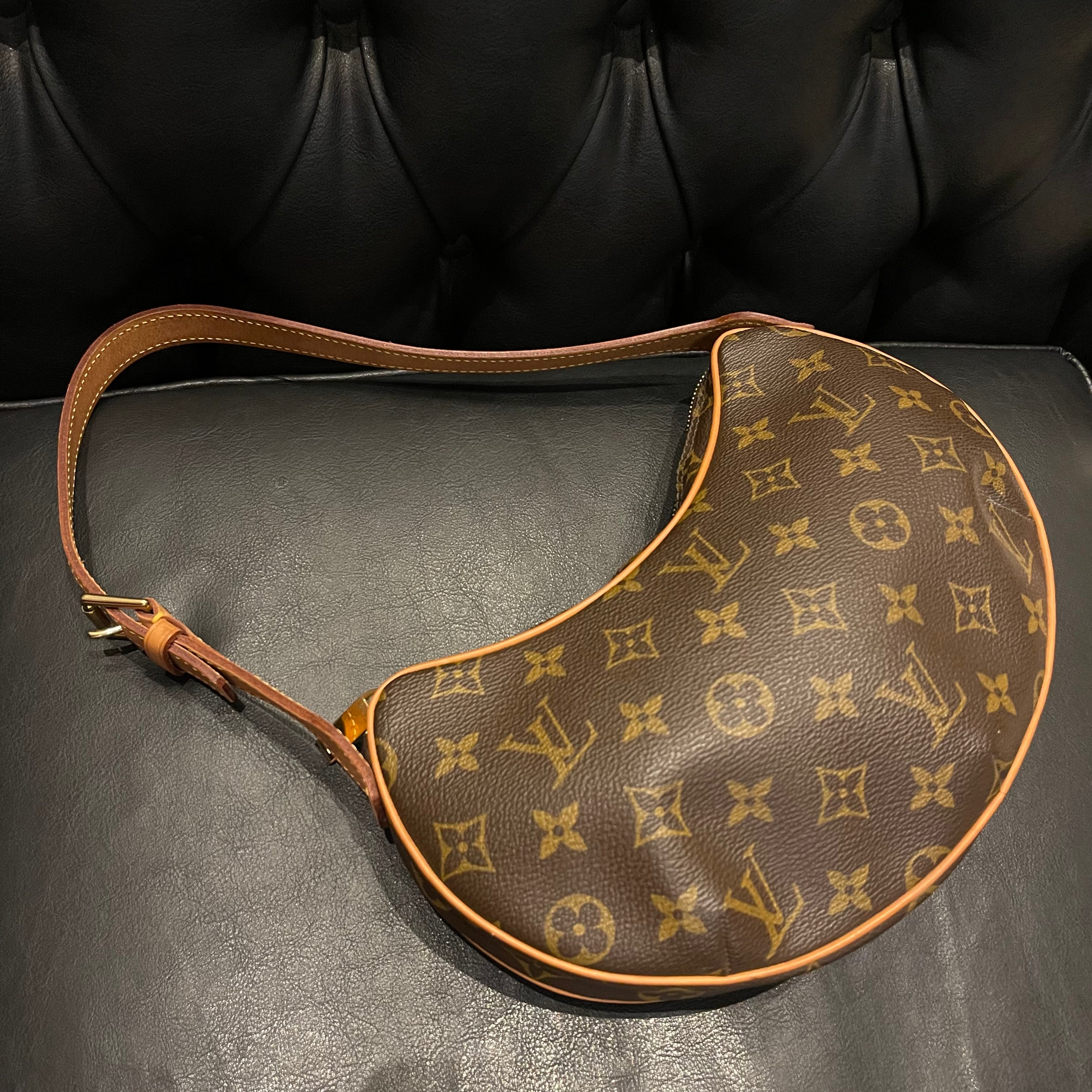 Louis Vuitton Croissant PM