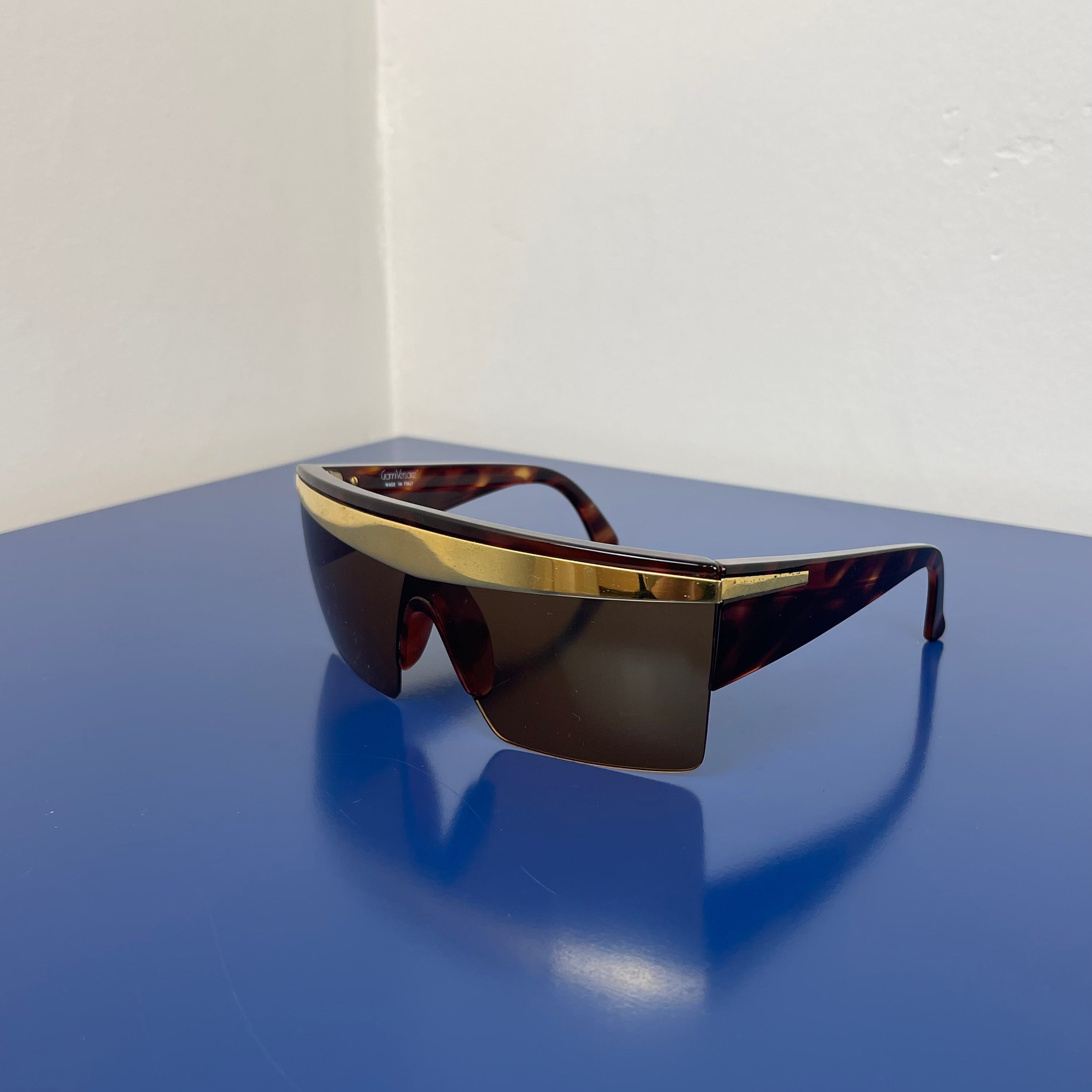 Gianni Versace 676 Sunglasses
